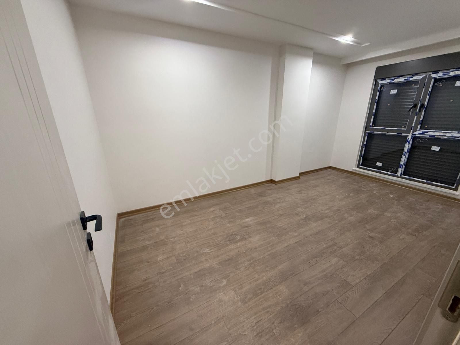 V.aktoprakta Sıfır Yerden Isıtmalı Tramvay Cadde Yakını 2+1 Daireler - Görsel 19