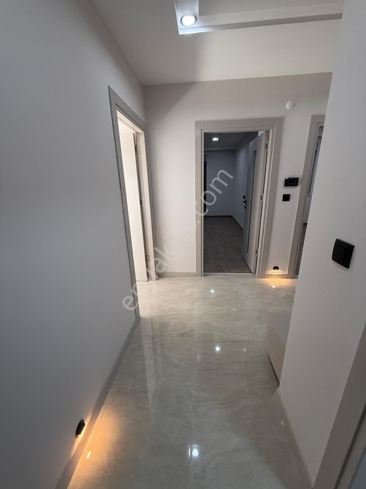 V.aktoprakta Sıfır Yerden Isıtmalı Tramvay Cadde Yakını 2+1 Daireler - Görsel 25