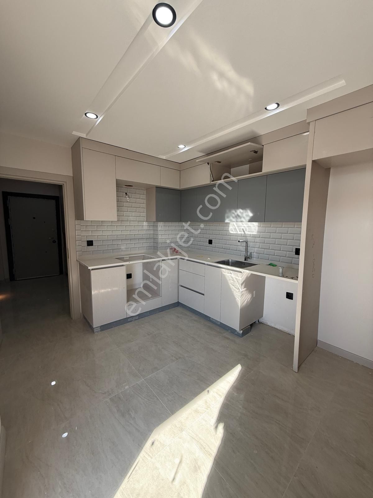 V.aktoprakta Sıfır Yerden Isıtmalı Tramvay Cadde Yakını 2+1 Daireler - Görsel 17