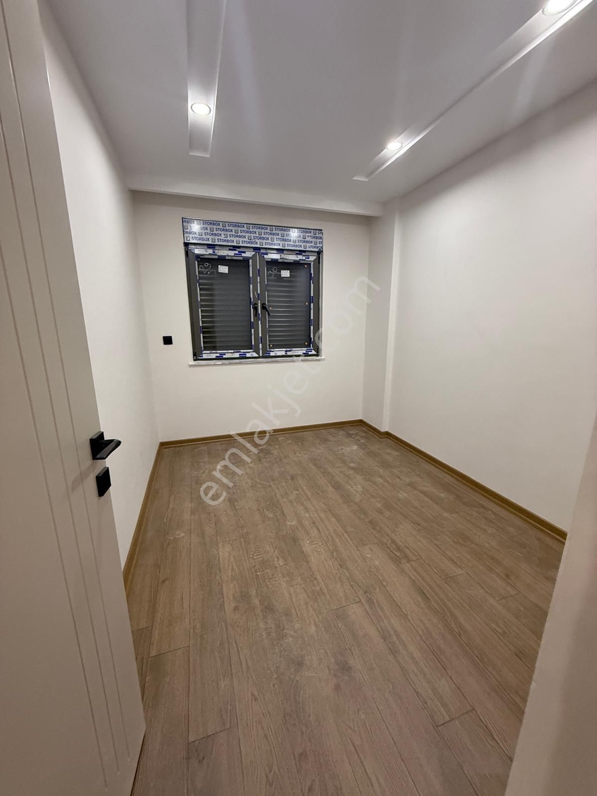 V.aktoprakta Sıfır Yerden Isıtmalı Tramvay Cadde Yakını 2+1 Daireler - Görsel 4