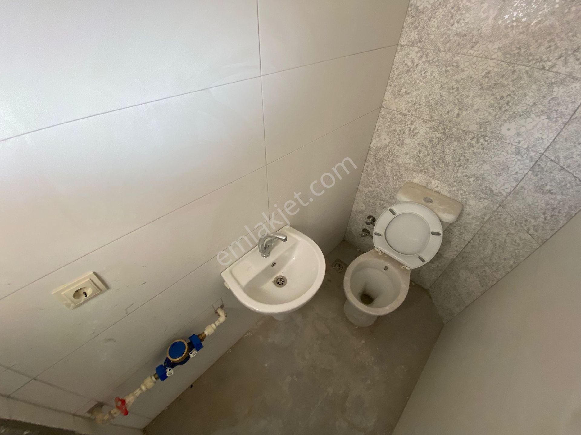 Ra Gayrimenkul Mithatpaşa Cadde Üzeri Kiralık Dükkan - Görsel 23