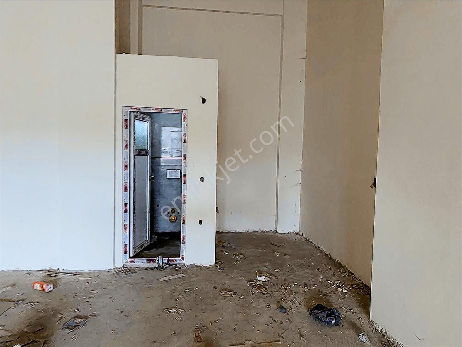 Yağmur Emlak'tan Tekkeköy'de Cadde Üstü Kiralık Kupon Dükkan - Görsel 11