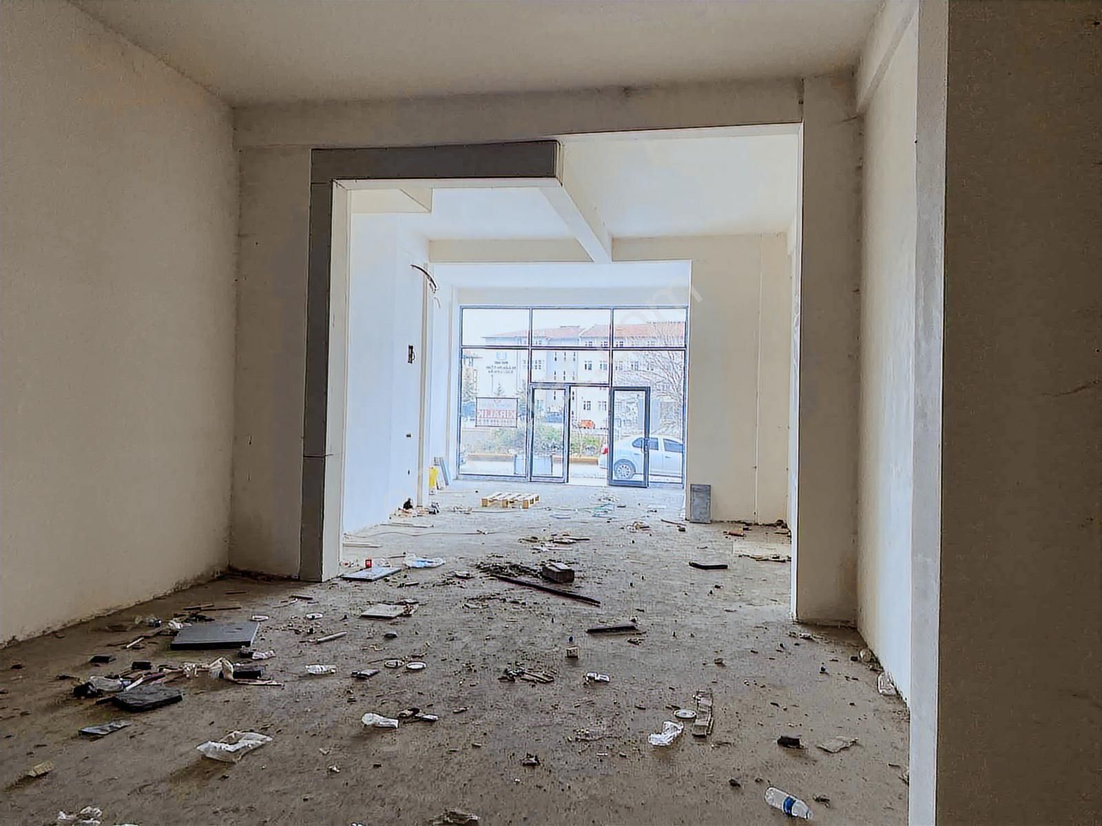 Yağmur Emlak'tan Tekkeköy'de Cadde Üstü Kiralık Kupon Dükkan - Görsel 21