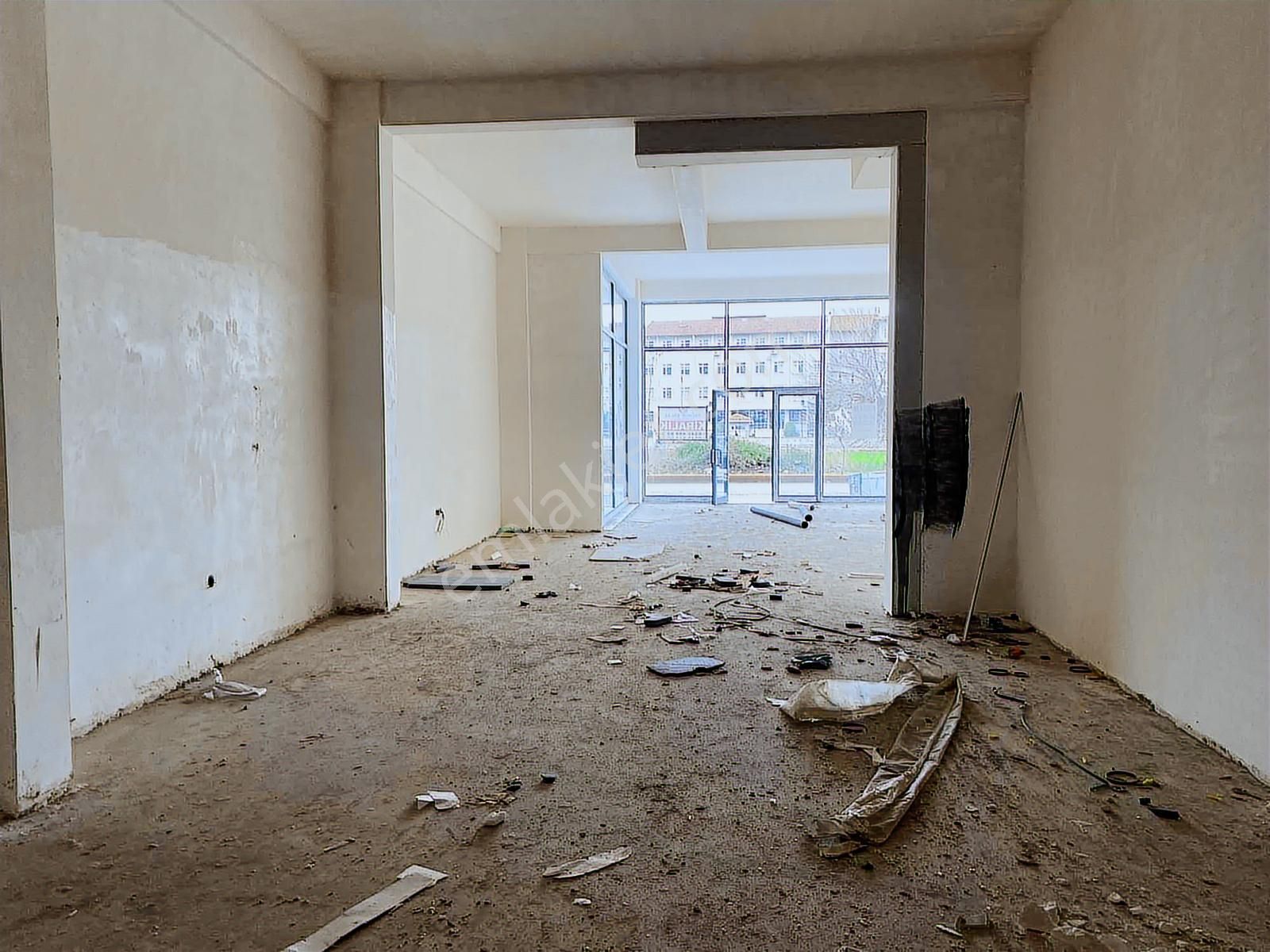 Yağmur Emlak'tan Tekkeköy'de Cadde Üstü Kiralık Kupon Dükkan - Görsel 5