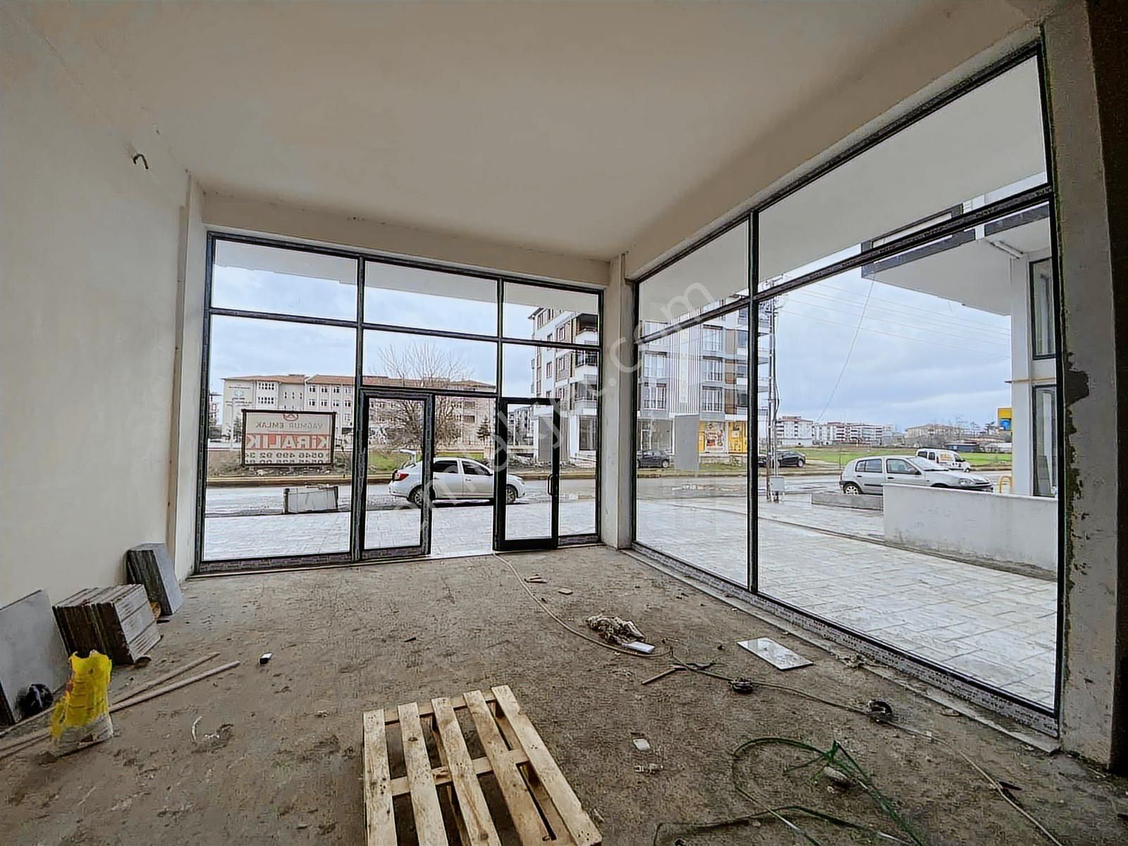 Yağmur Emlak'tan Tekkeköy'de Cadde Üstü Kiralık Kupon Dükkan - Görsel 15