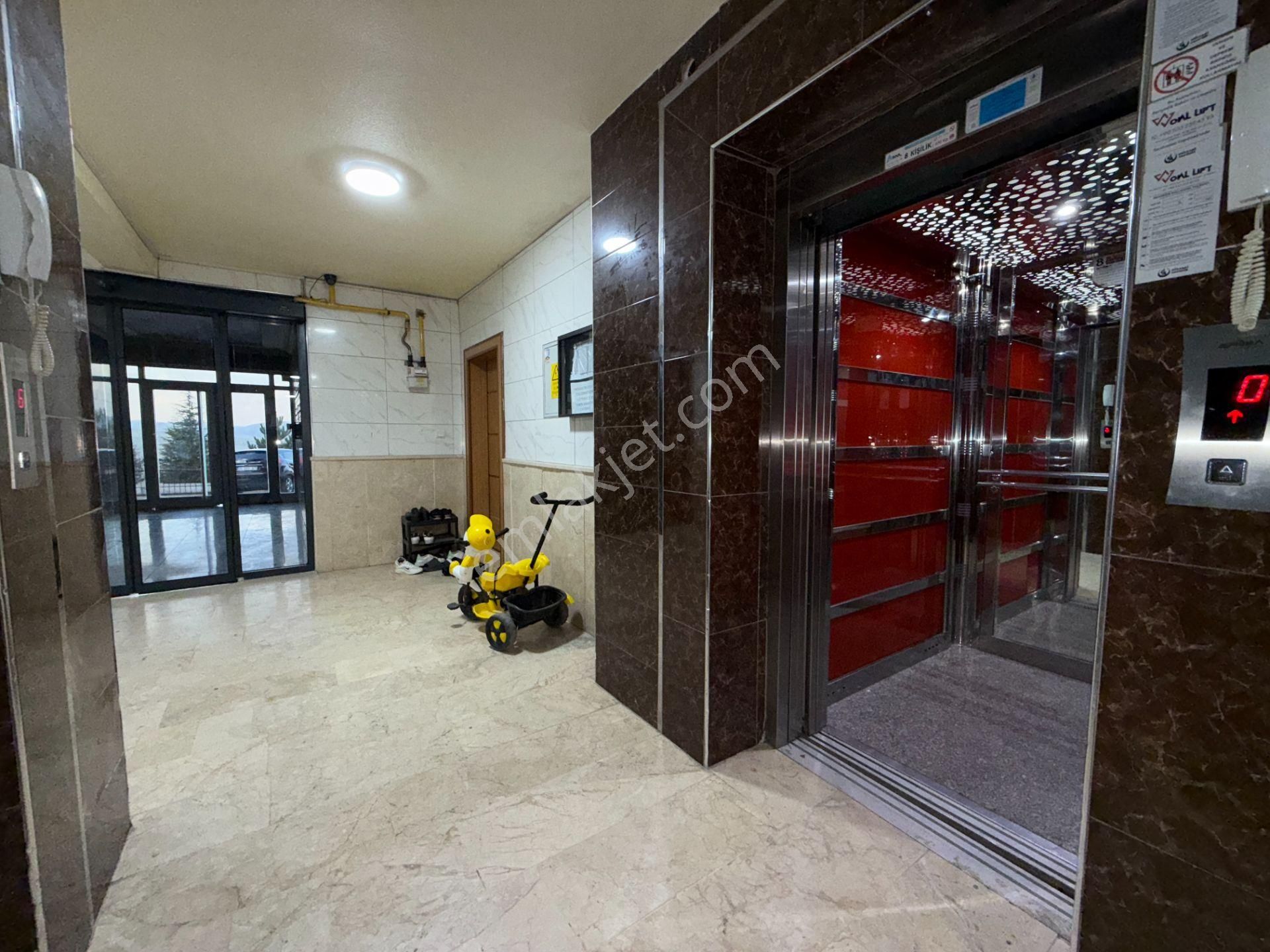Ufuk Kılıç Emlak'tan Protokol Yolu Yakını Site İçerisinde 3+1 Ful Yapılı Daire - Görsel 33