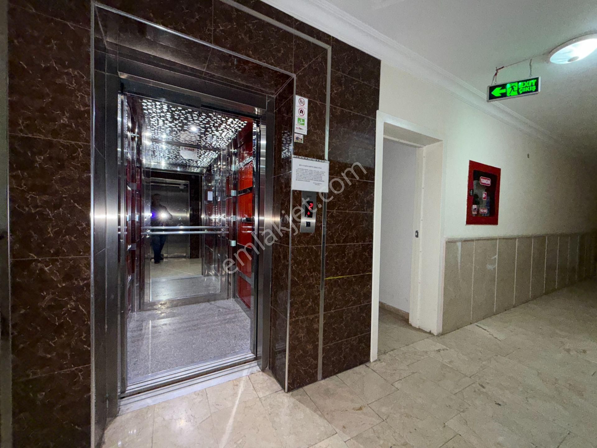 Ufuk Kılıç Emlak'tan Protokol Yolu Yakını Site İçerisinde 3+1 Ful Yapılı Daire - Görsel 32
