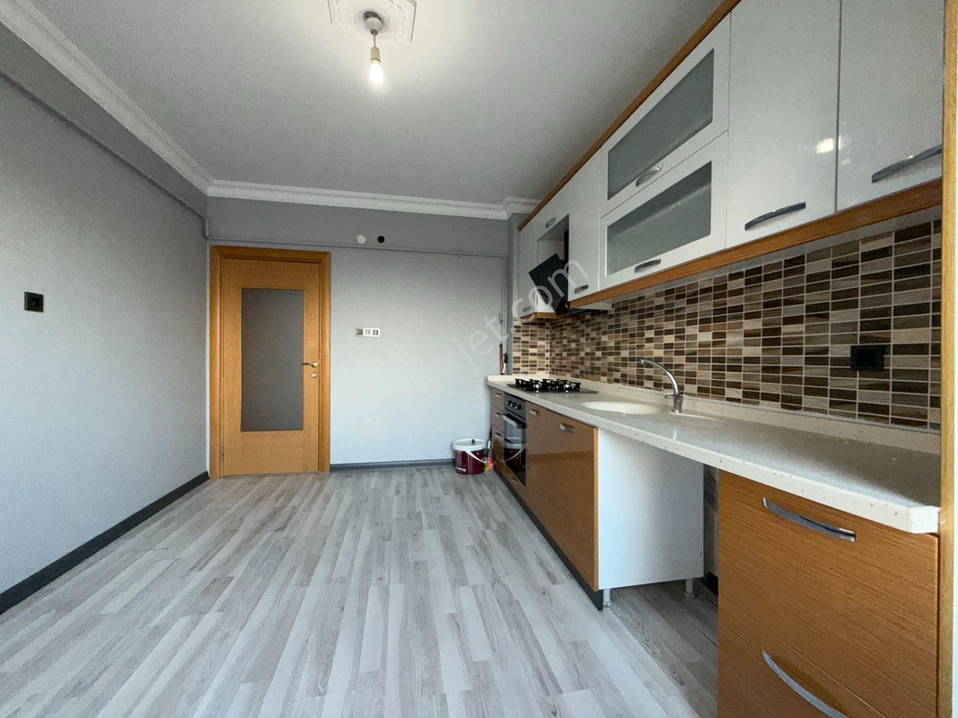 Ufuk Kılıç Emlak'tan Protokol Yolu Yakını Site İçerisinde 3+1 Ful Yapılı Daire - Görsel 4