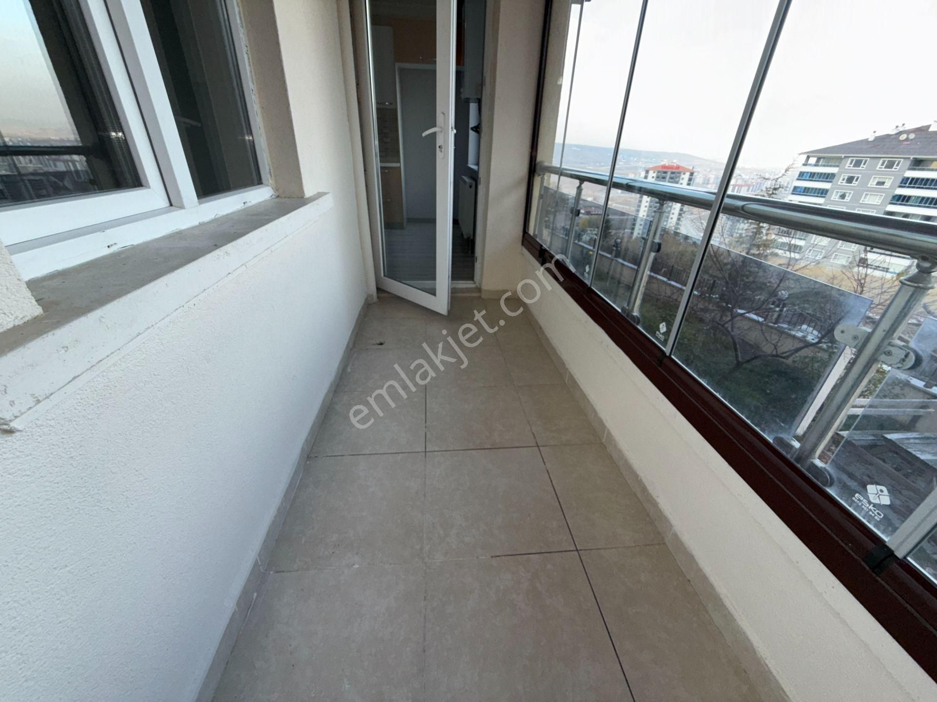 Ufuk Kılıç Emlak'tan Protokol Yolu Yakını Site İçerisinde 3+1 Ful Yapılı Daire - Görsel 6