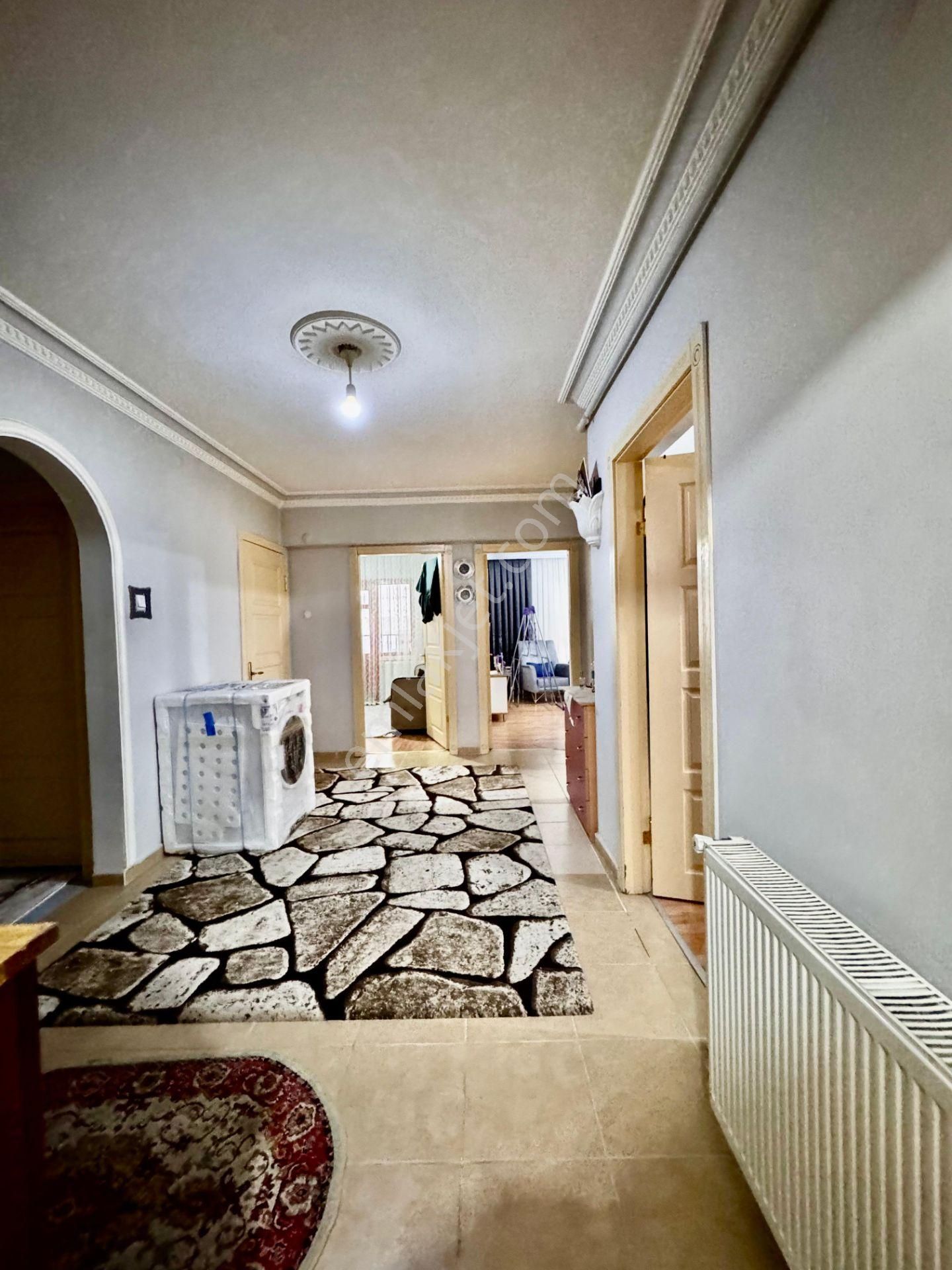 Ufuk Kılıç Emlak'tan Merkezi Konumda Kilerli Güney Cephe 3+1 Daire - Görsel 27