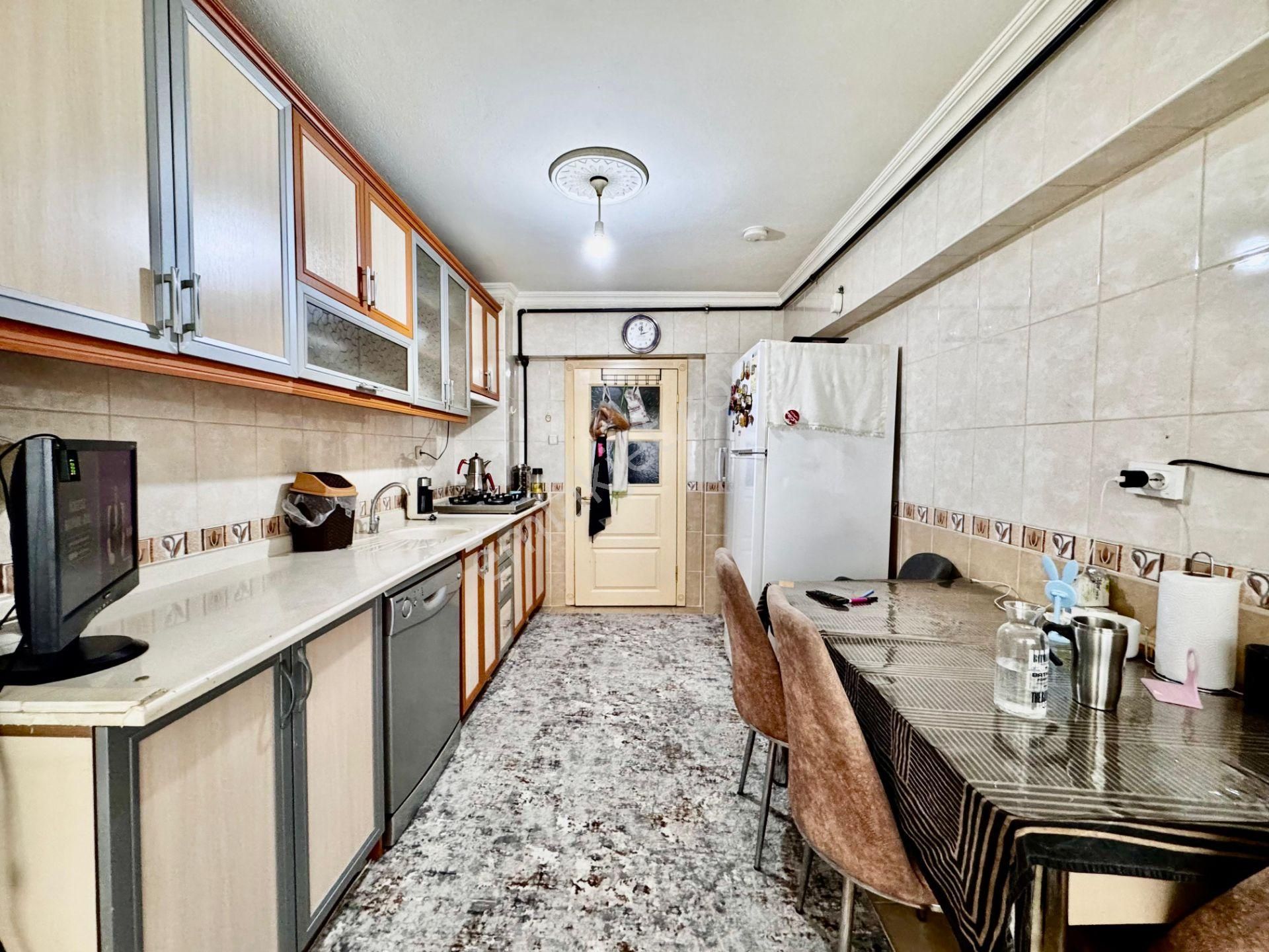 Ufuk Kılıç Emlak'tan Merkezi Konumda Kilerli Güney Cephe 3+1 Daire - Görsel 6