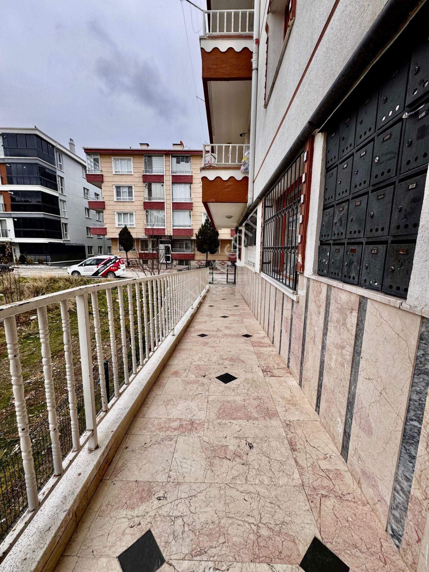 Ufuk Kılıç Emlak'tan Merkezi Konumda Kilerli Güney Cephe 3+1 Daire - Görsel 30