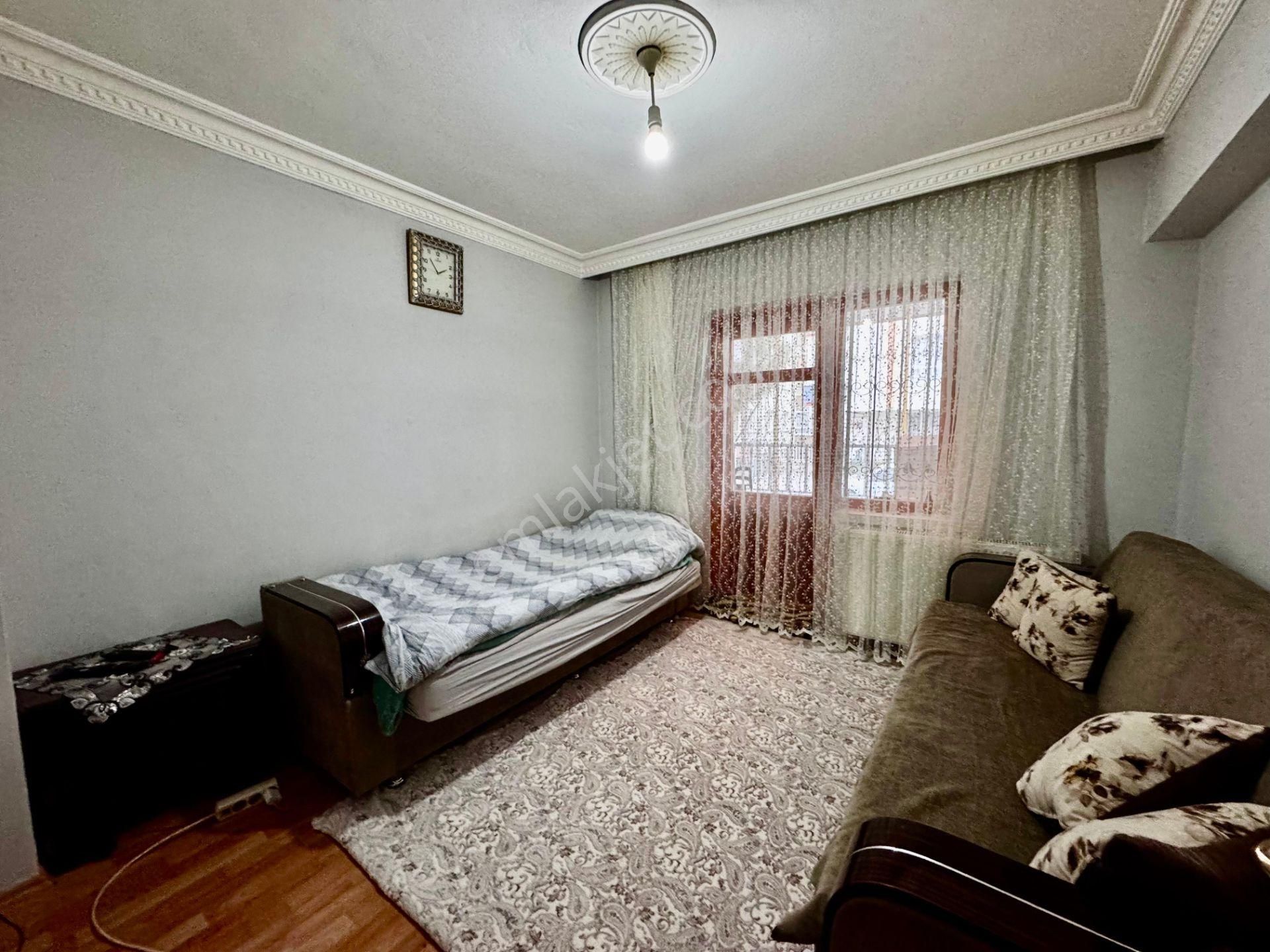 Ufuk Kılıç Emlak'tan Merkezi Konumda Kilerli Güney Cephe 3+1 Daire - Görsel 11