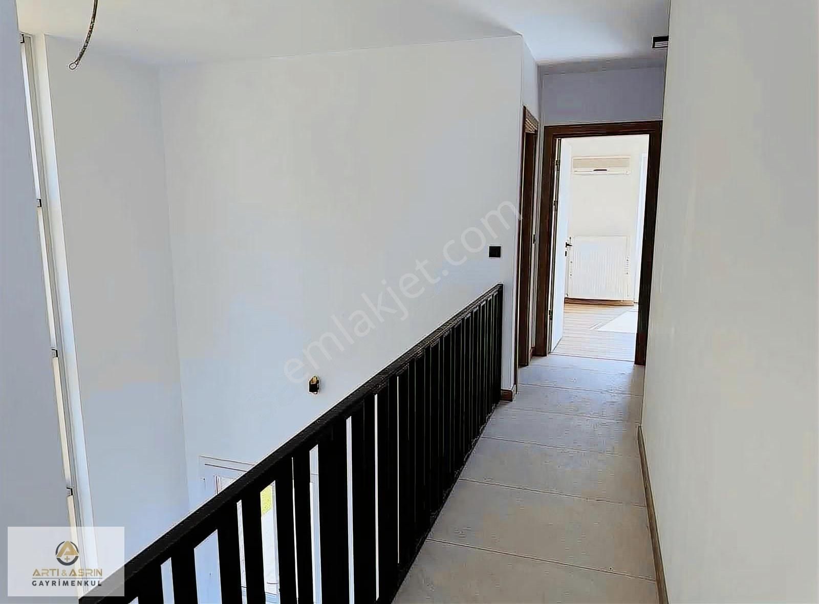 Kuşadası Deniz Manzaralı Tek Müstakil Villa - Görsel 15