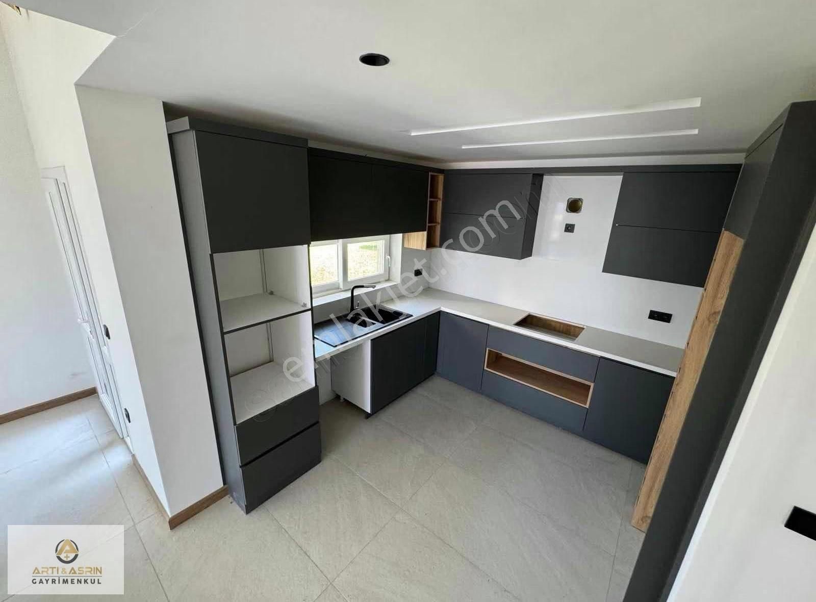 Kuşadası Deniz Manzaralı Tek Müstakil Villa - Görsel 25