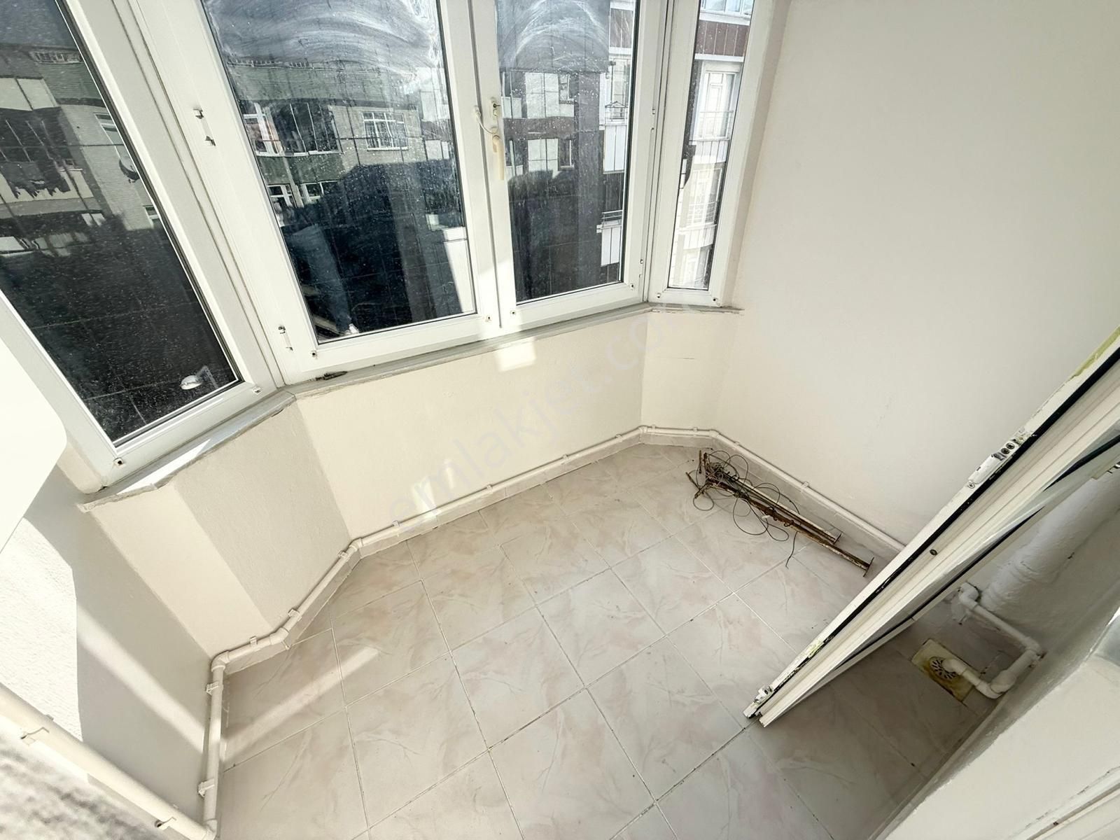 Üç Kardeşler'den 50.yıl Mh 2+1 Krediye Uygun Masrafsız Ara Kat - Görsel 11