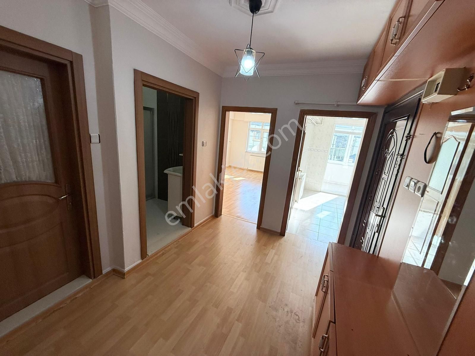 Üç Kardeşler'den 50.yıl Mh 2+1 Krediye Uygun Masrafsız Ara Kat - Görsel 5