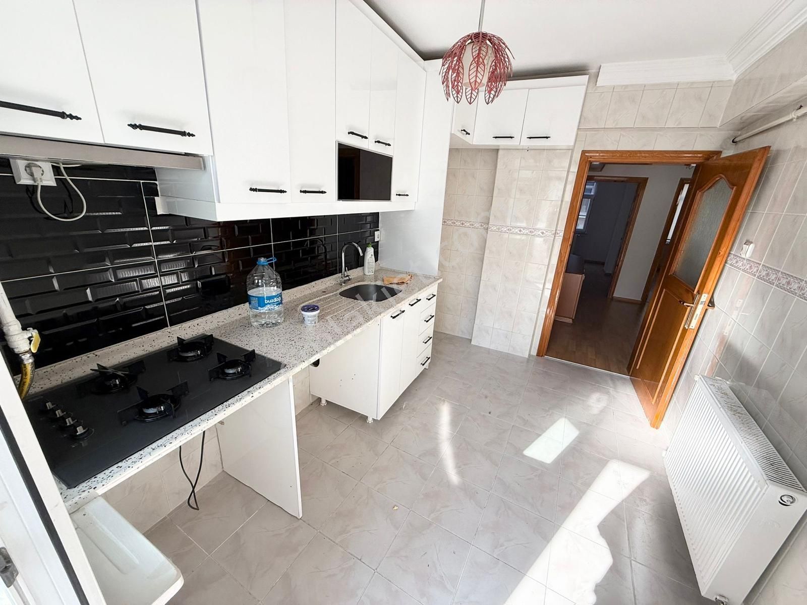 Üç Kardeşler'den 50.yıl Mh 2+1 Krediye Uygun Masrafsız Ara Kat - Görsel 9