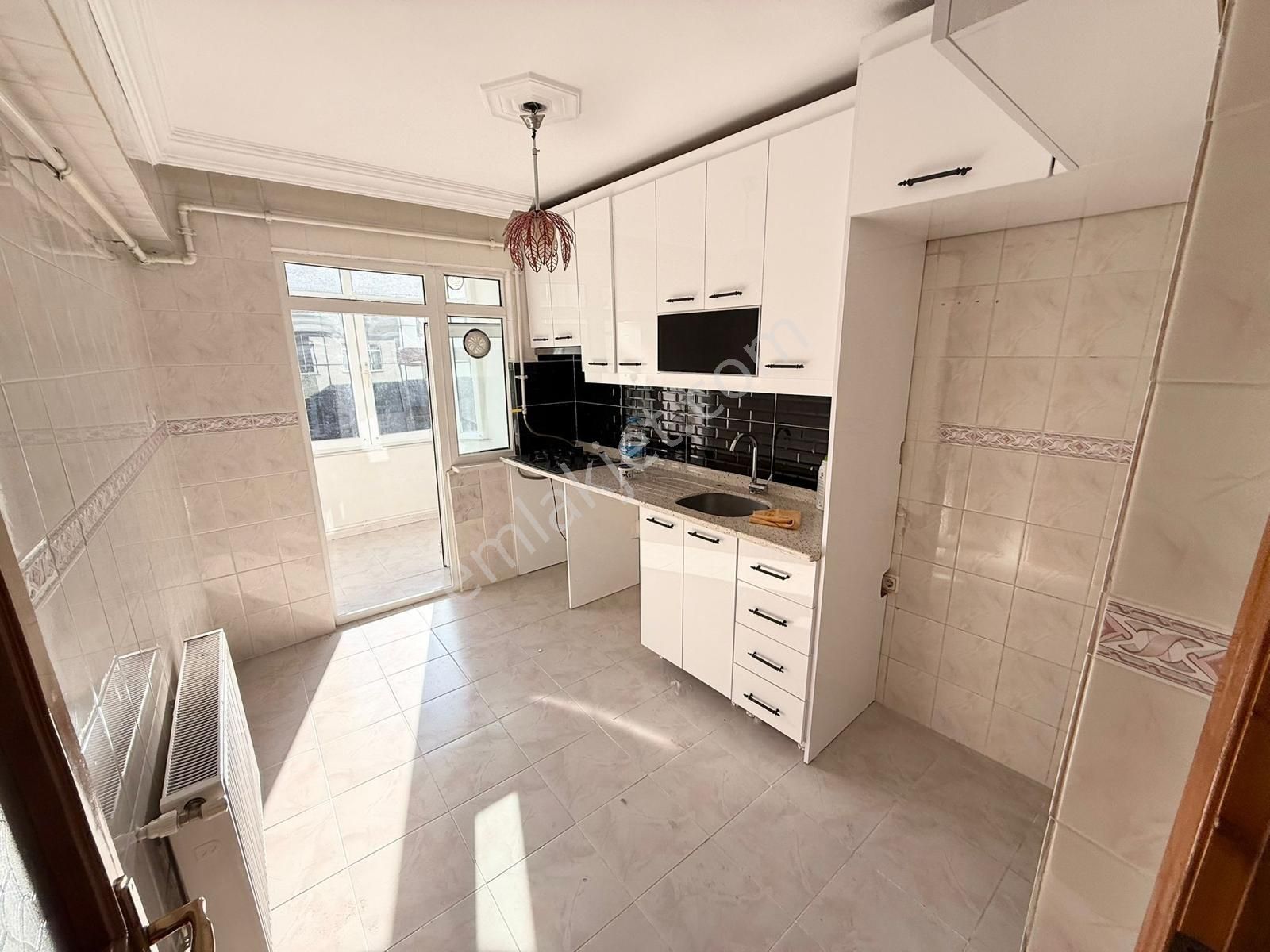 Üç Kardeşler'den 50.yıl Mh 2+1 Krediye Uygun Masrafsız Ara Kat - Görsel 10