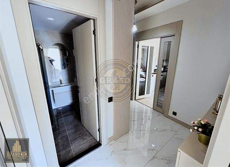 Mersin Mezitli Kuyuluk Mah.2+1 Satılık Daire(kombi Klima Mevcut - Görsel 19