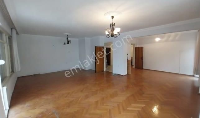 Işıklar Caddesi - Deniz Manzaralı Kiralık 3+1 Daire - Görsel 11