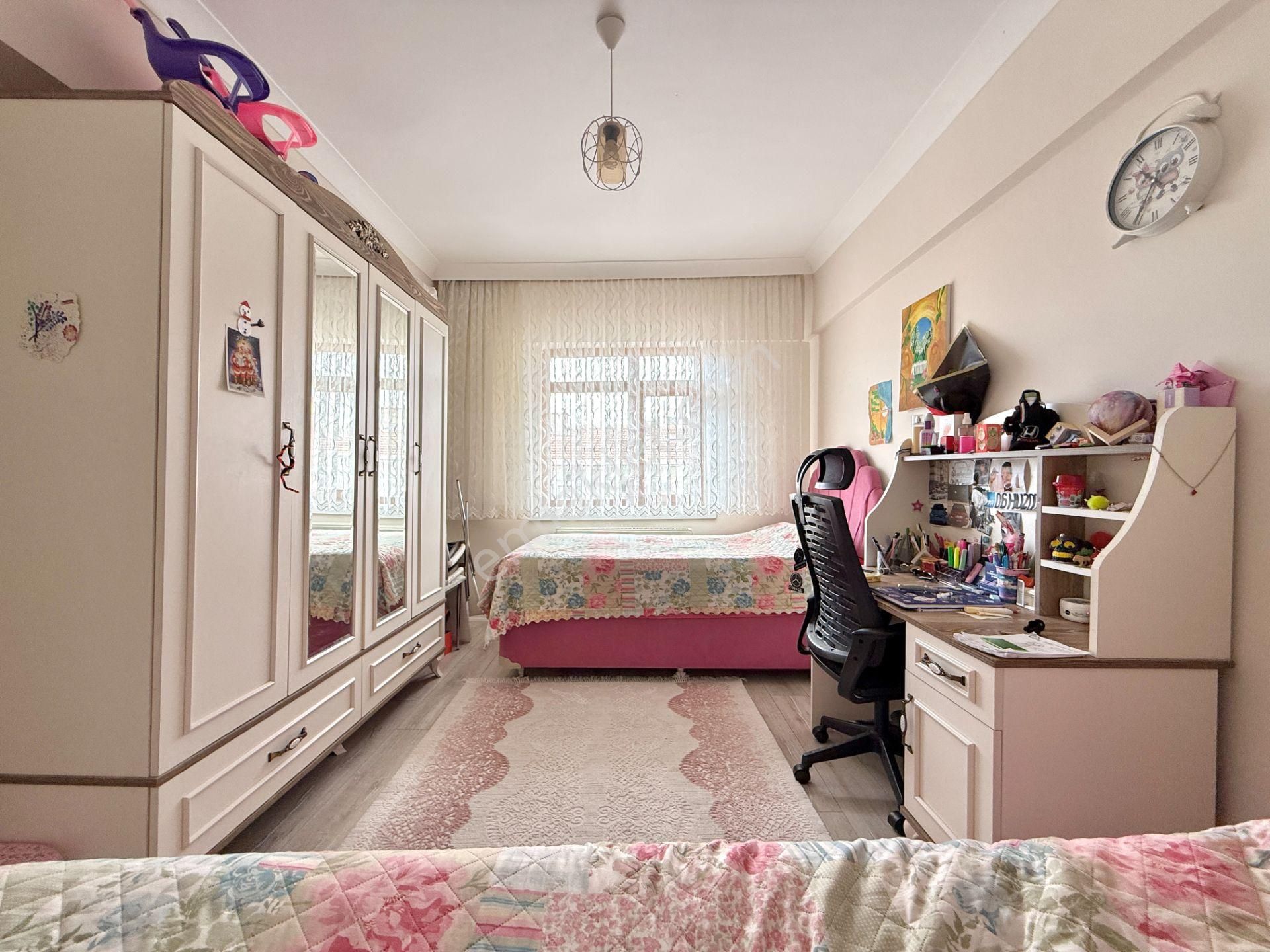 Ufuk Kılıç Emlak'tan Merkezde Full Yapılı Masrafsız, Güney C. Katta 3+1 - Görsel 15