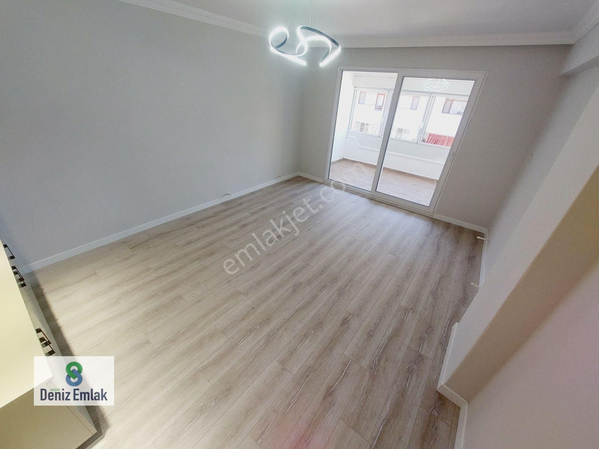Denizden Akçayda Denize 300 M Öncephe Arakat Satılık 2+1 Daire. - Görsel 31