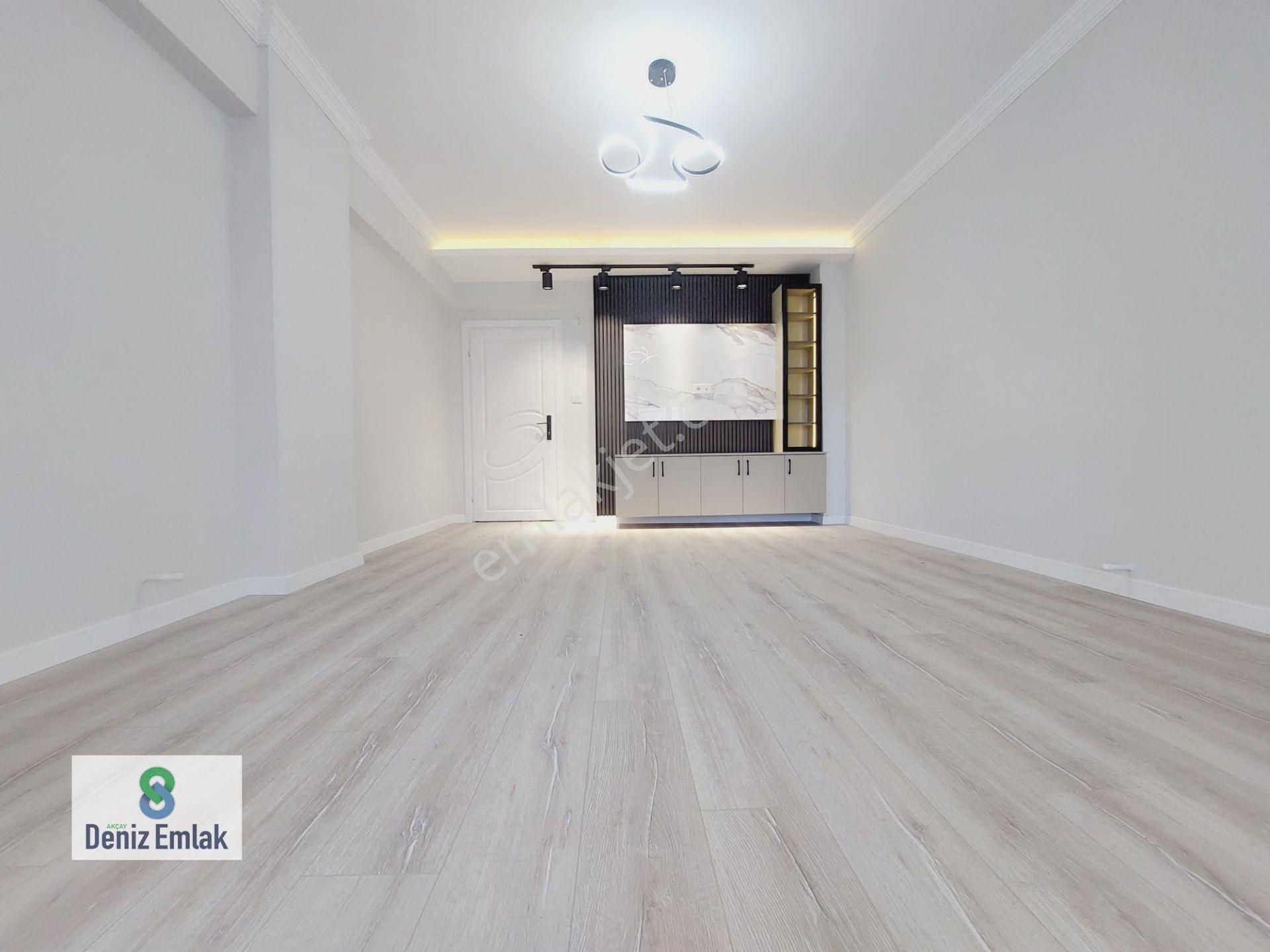 Denizden Akçayda Denize 300 M Öncephe Arakat Satılık 2+1 Daire. - Görsel 13