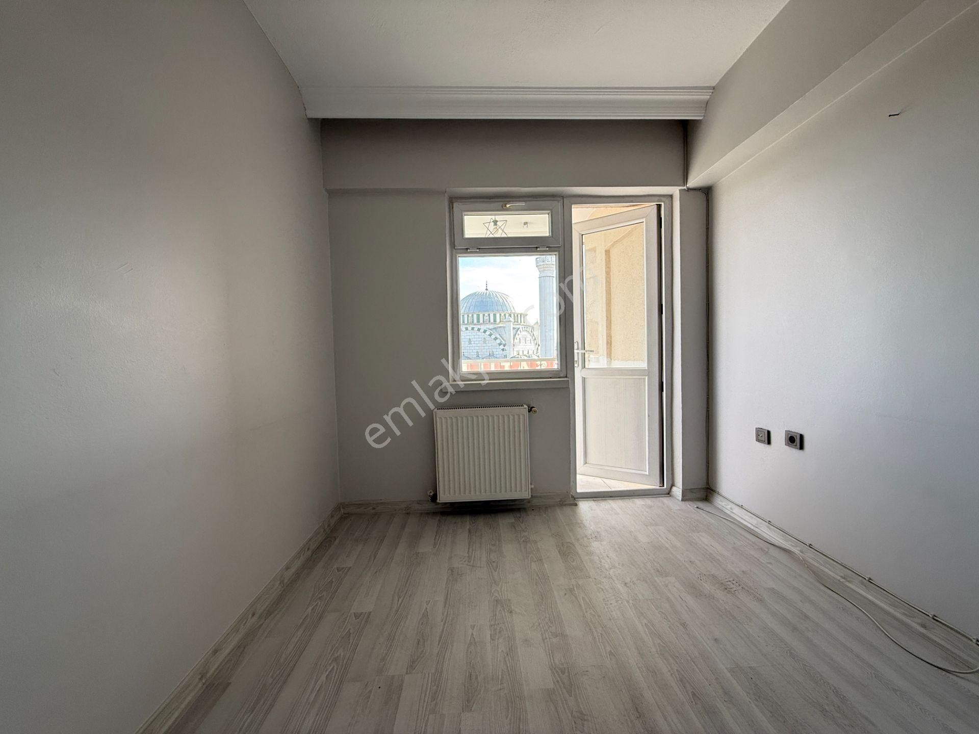 Ufuk Kılıç Emlak'tan Hicret Cami Yakını Katta Güney 3+1 Yapılı Daire - Görsel 15