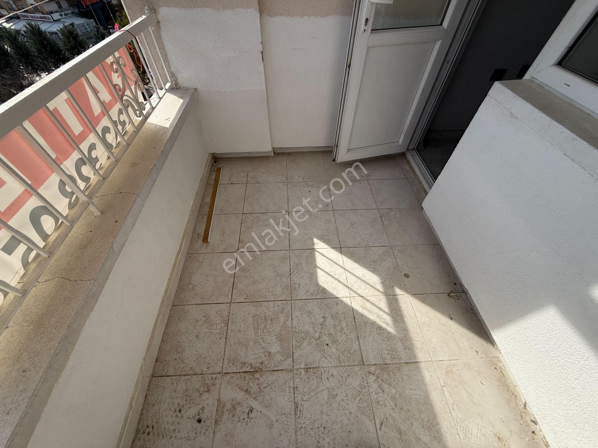 Ufuk Kılıç Emlak'tan Hicret Cami Yakını Katta Güney 3+1 Yapılı Daire - Görsel 17