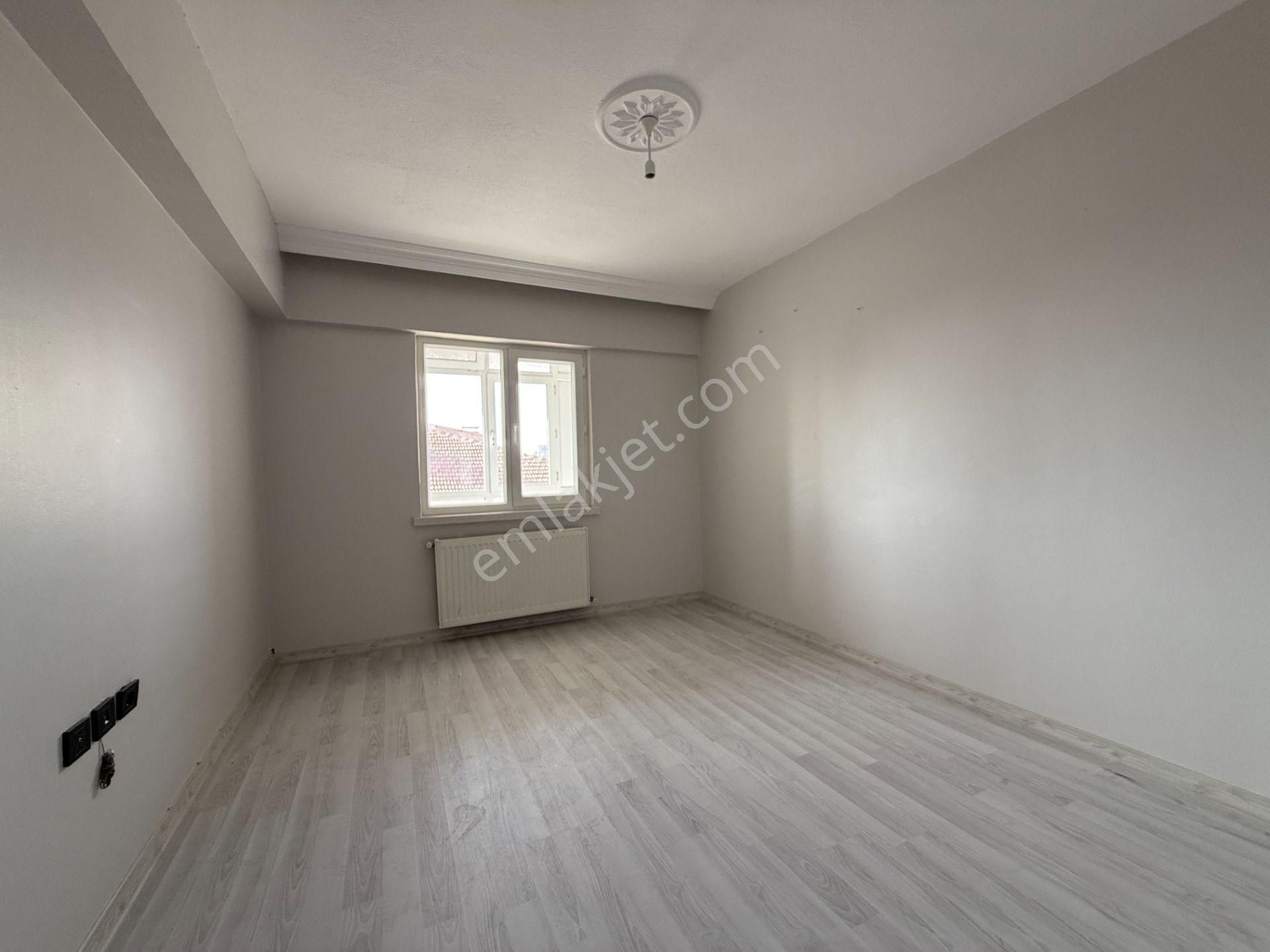 Ufuk Kılıç Emlak'tan Hicret Cami Yakını Katta Güney 3+1 Yapılı Daire - Görsel 23