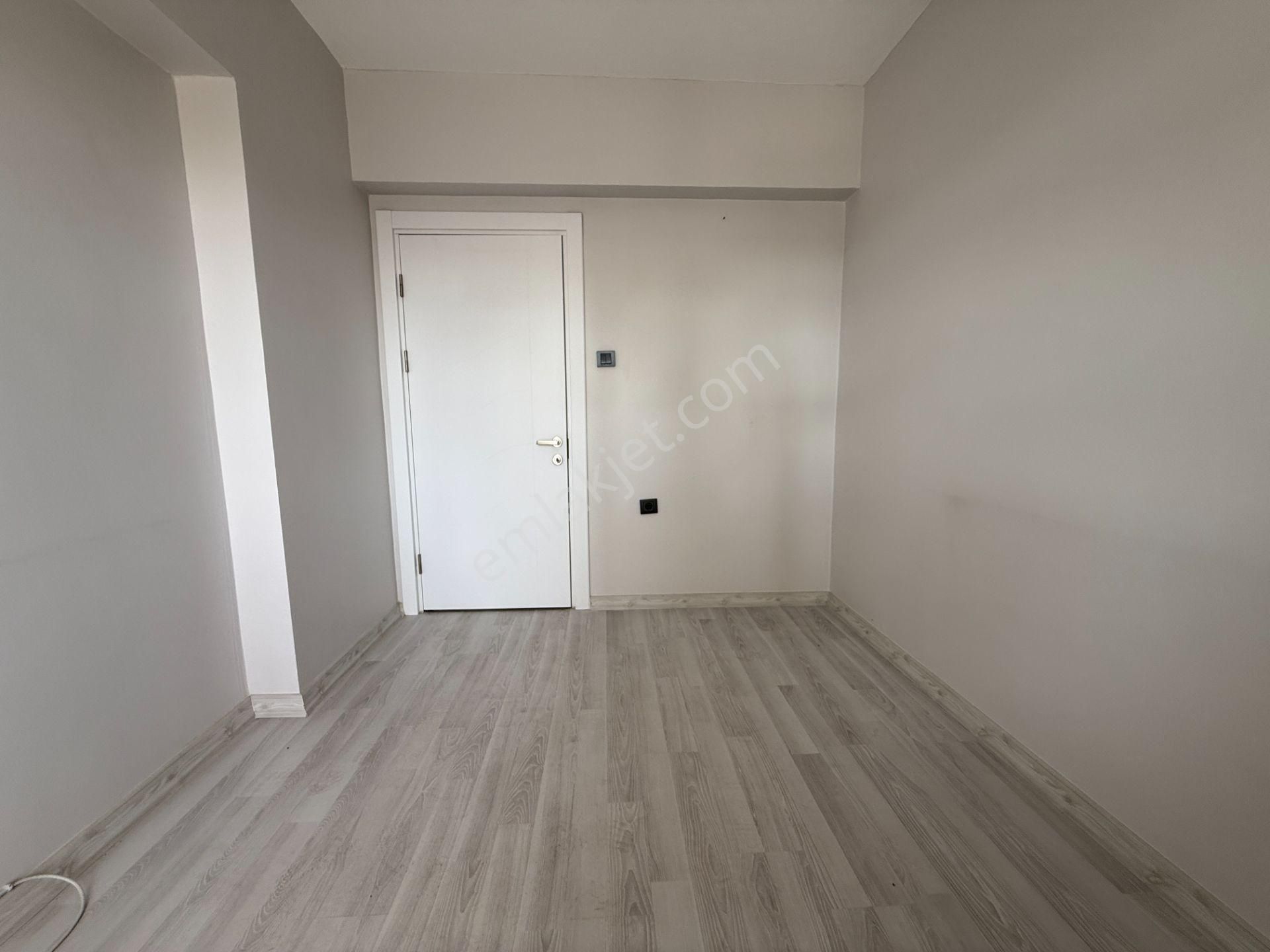 Ufuk Kılıç Emlak'tan Hicret Cami Yakını Katta Güney 3+1 Yapılı Daire - Görsel 14