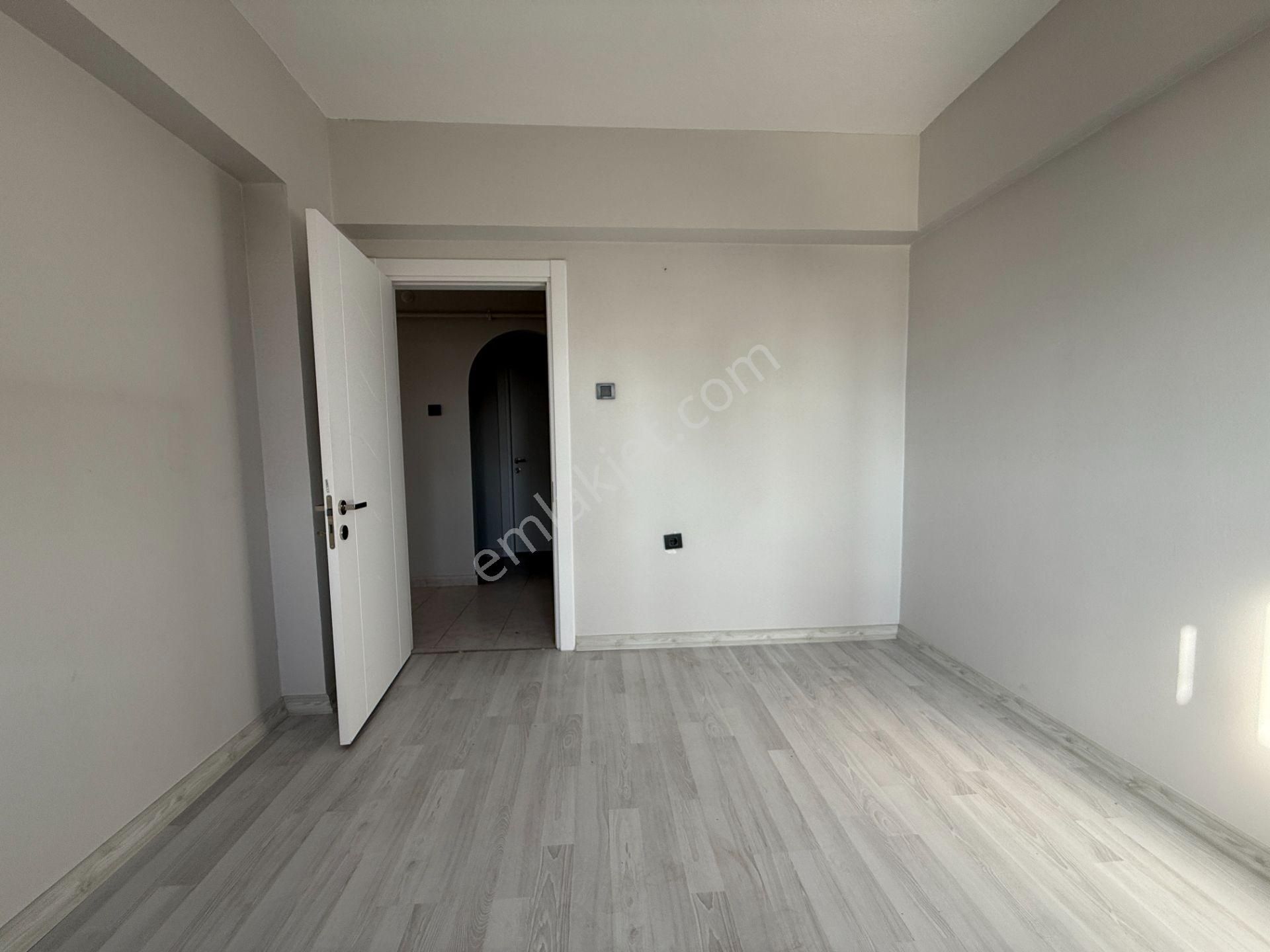 Ufuk Kılıç Emlak'tan Hicret Cami Yakını Katta Güney 3+1 Yapılı Daire - Görsel 21