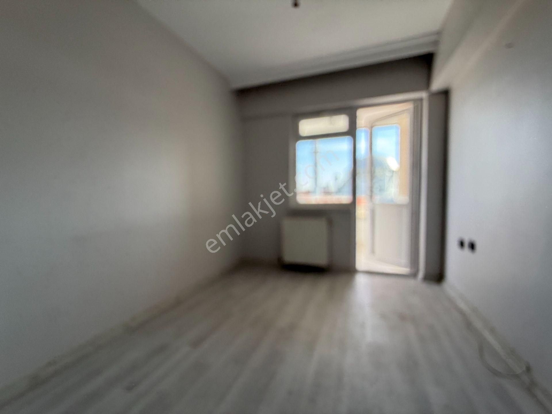 Ufuk Kılıç Emlak'tan Hicret Cami Yakını Katta Güney 3+1 Yapılı Daire - Görsel 13