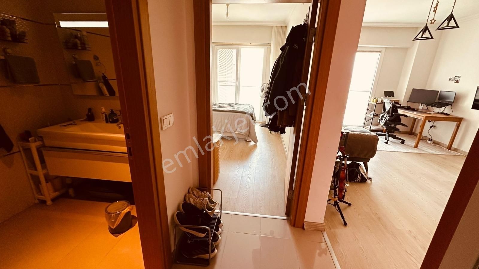 Home Gayrimenkul' Den İz Tower'da Eşyalı Kiralık Daire - Görsel 18