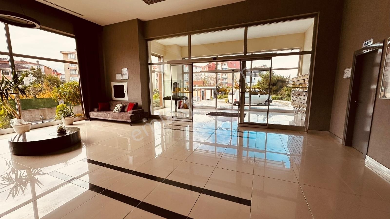 Home Gayrimenkul' Den İz Tower'da Eşyalı Kiralık Daire - Görsel 9