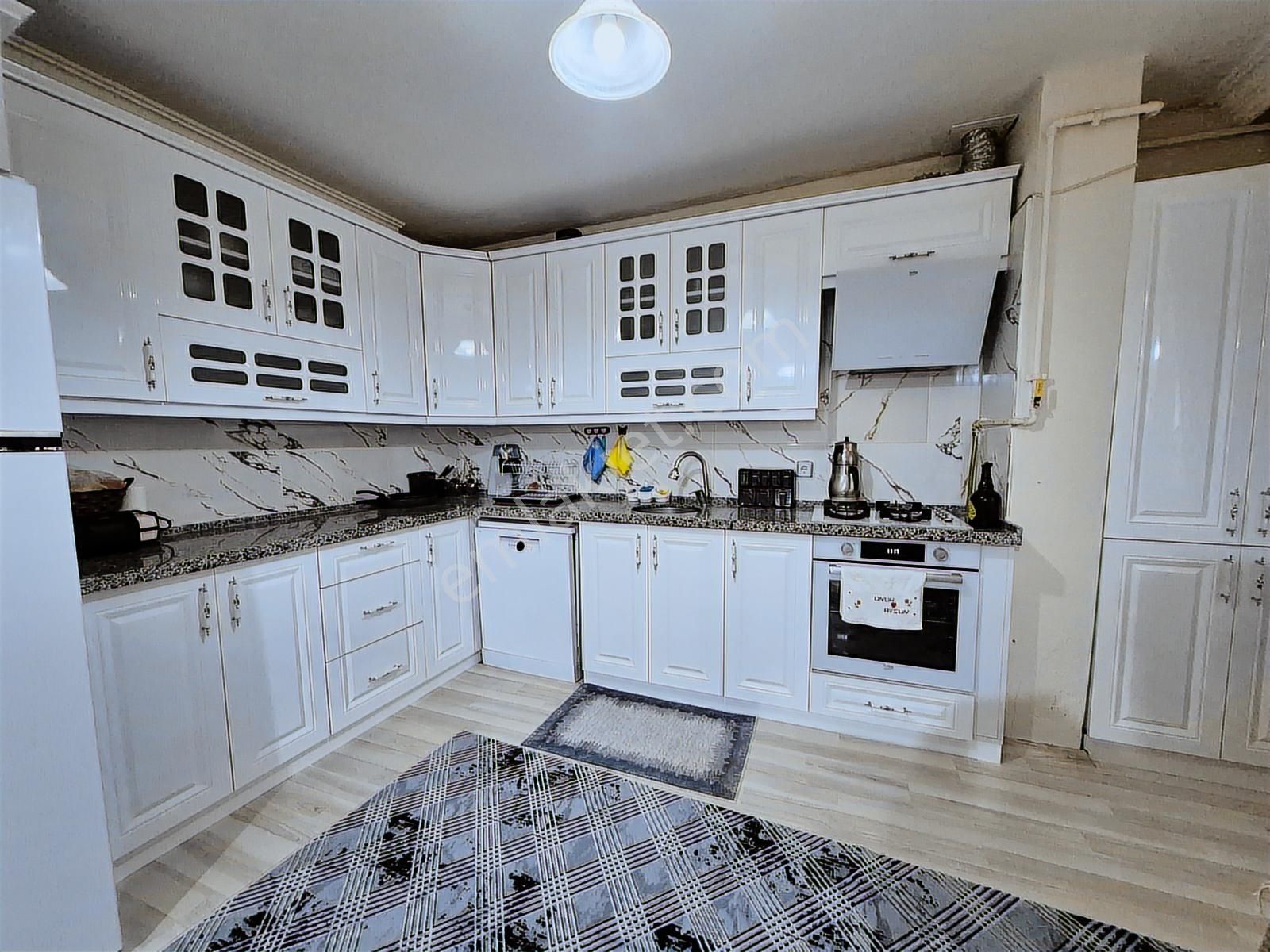 Canik Belediyeevlerinde Caddeye Yakın Satılık 3+1 Daire (giriş) - Görsel 7