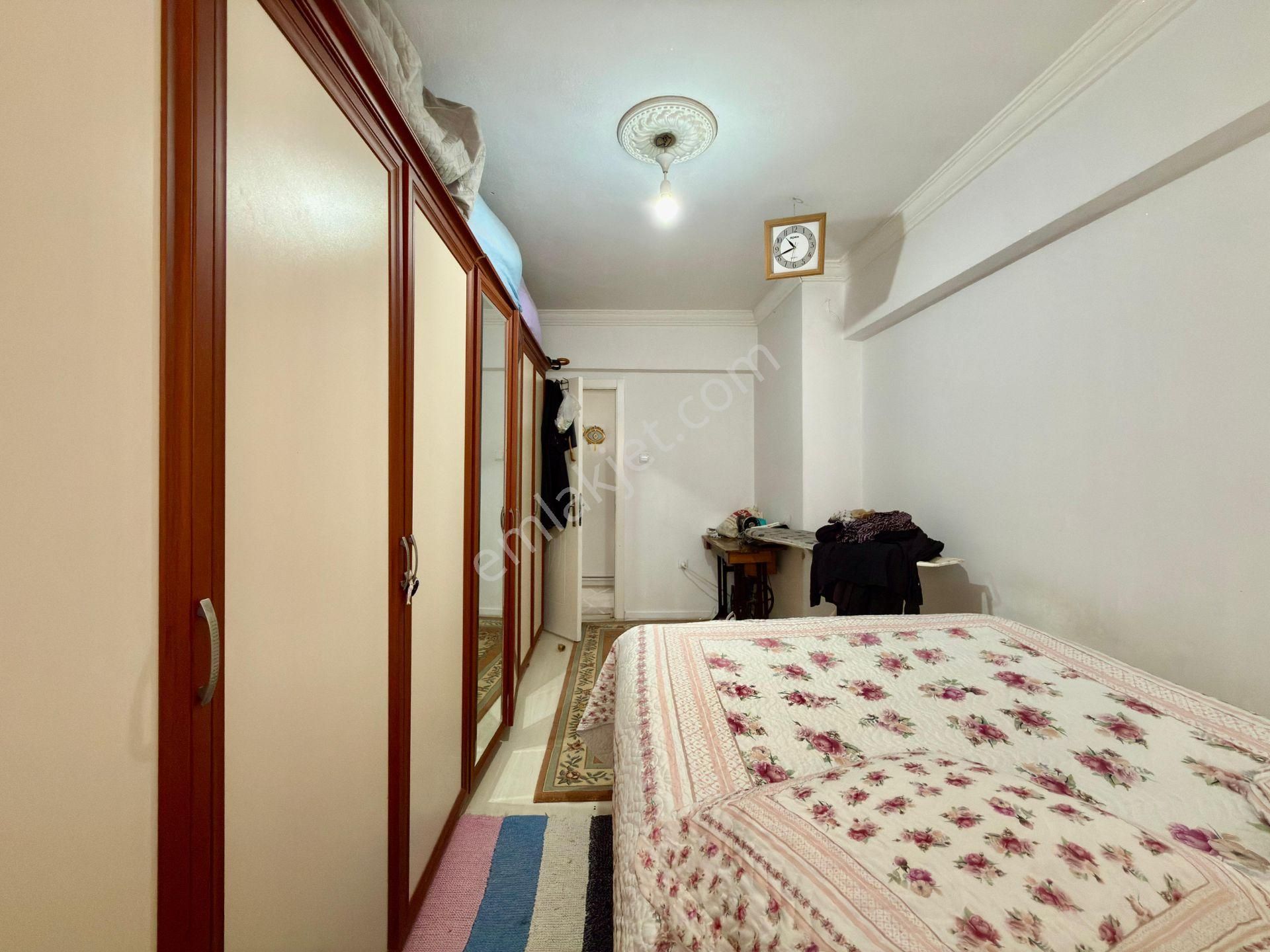 Ufuk Kılıç Emlak'tan Merkezi Konumda Ara Katda Kredi Limitsiz 4+1 - Görsel 25