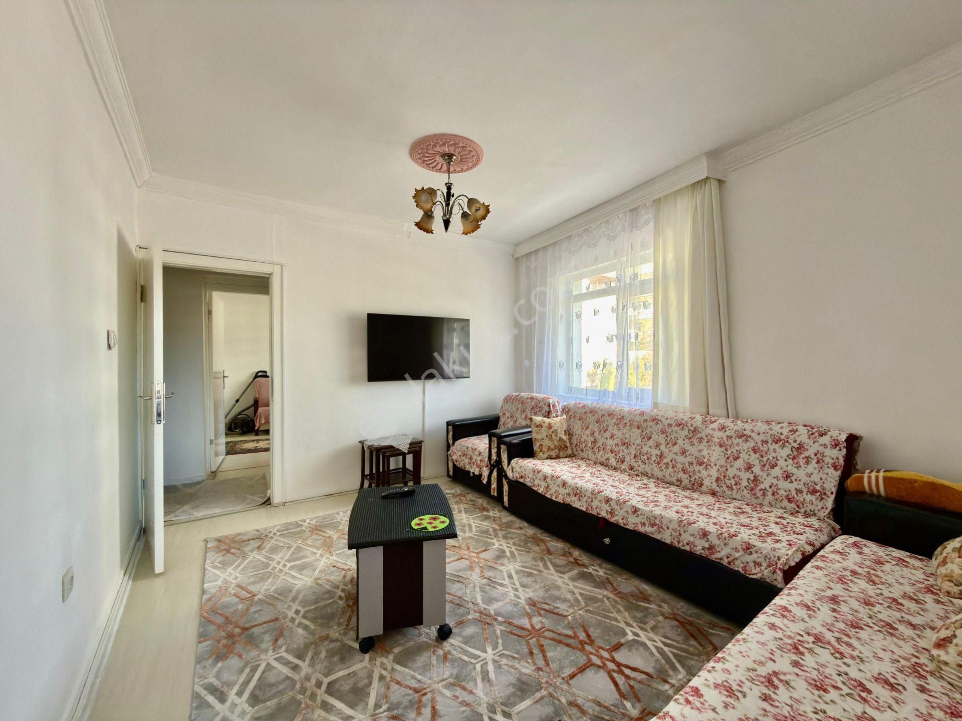 Ufuk Kılıç Emlak'tan Merkezi Konumda Ara Katda Kredi Limitsiz 4+1 - Görsel 17