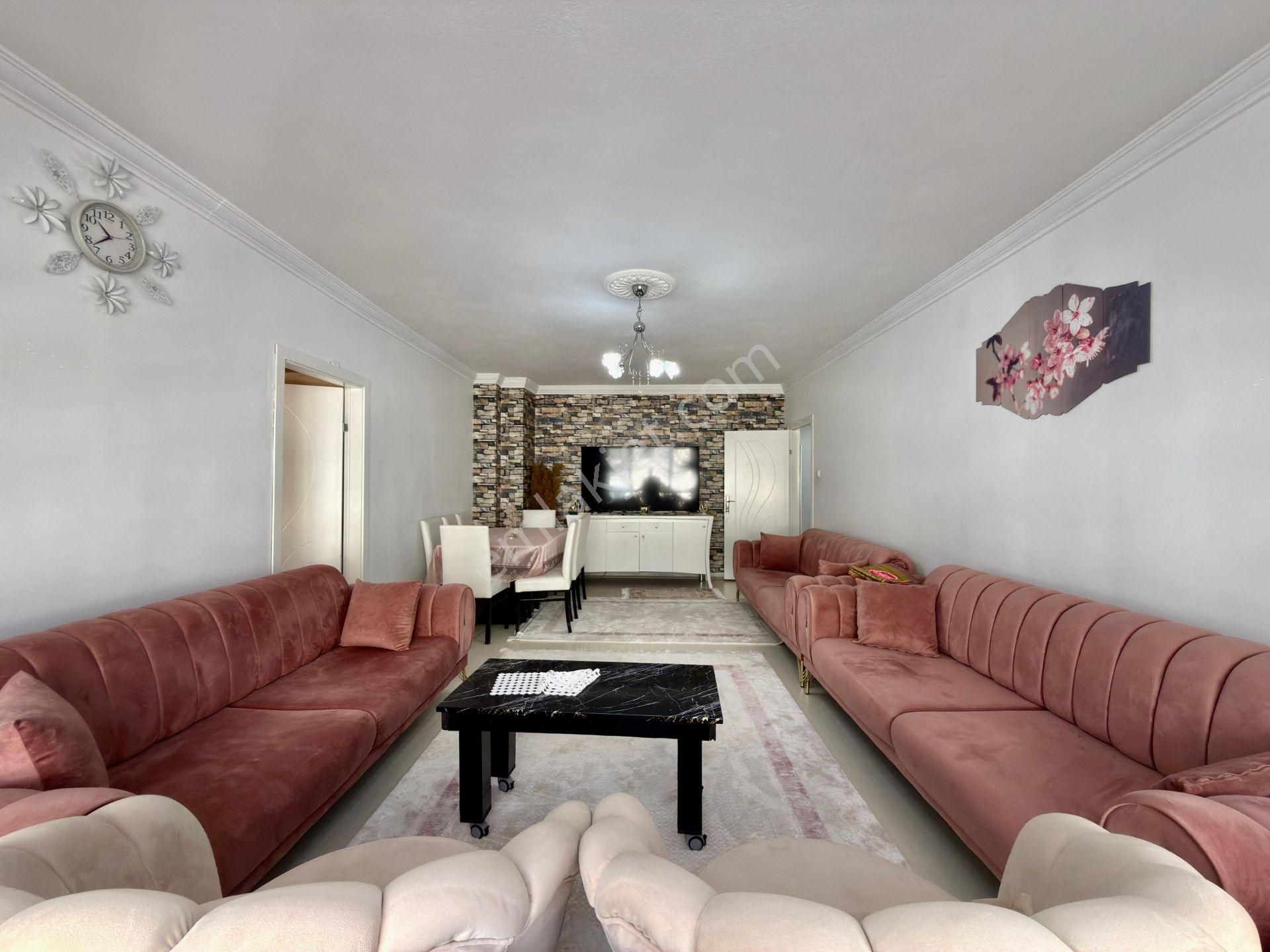 Ufuk Kılıç Emlak'tan Merkezi Konumda Ara Katda Kredi Limitsiz 4+1 - Görsel 8