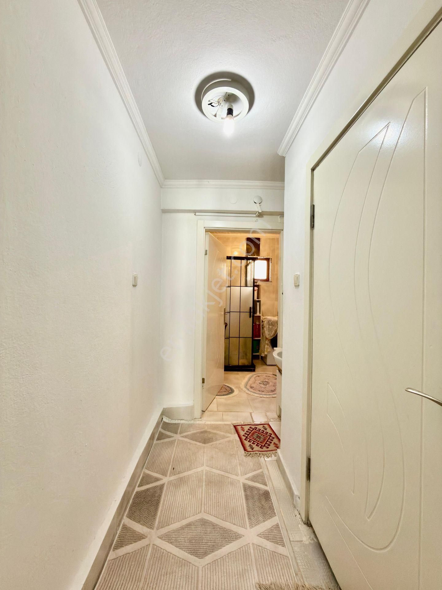 Ufuk Kılıç Emlak'tan Merkezi Konumda Ara Katda Kredi Limitsiz 4+1 - Görsel 31