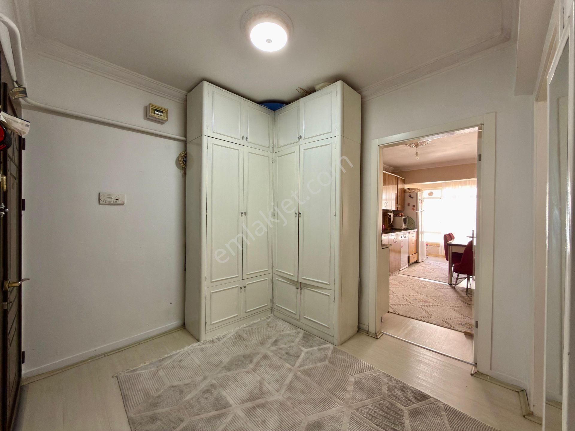 Ufuk Kılıç Emlak'tan Merkezi Konumda Ara Katda Kredi Limitsiz 4+1 - Görsel 32