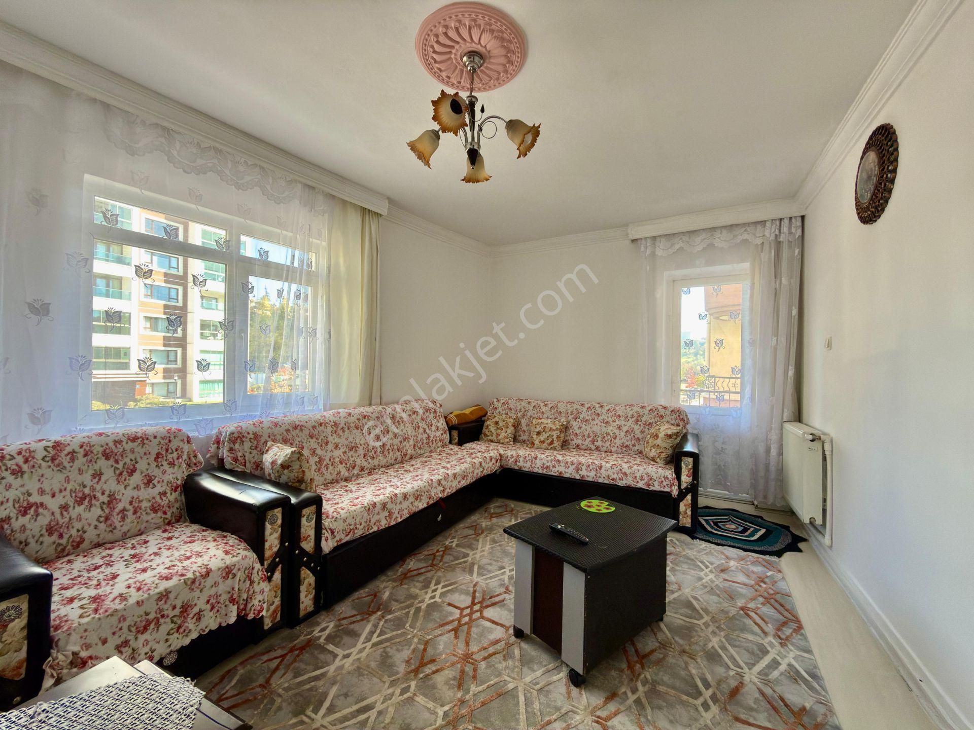 Ufuk Kılıç Emlak'tan Merkezi Konumda Ara Katda Kredi Limitsiz 4+1 - Görsel 16