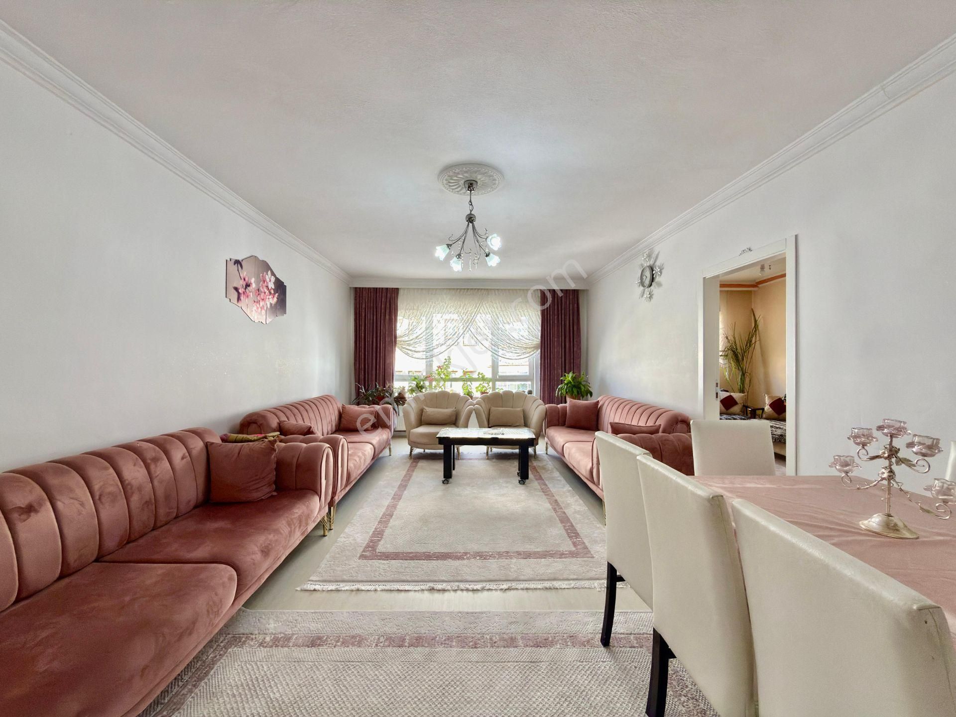 Ufuk Kılıç Emlak'tan Merkezi Konumda Ara Katda Kredi Limitsiz 4+1 - Görsel 7