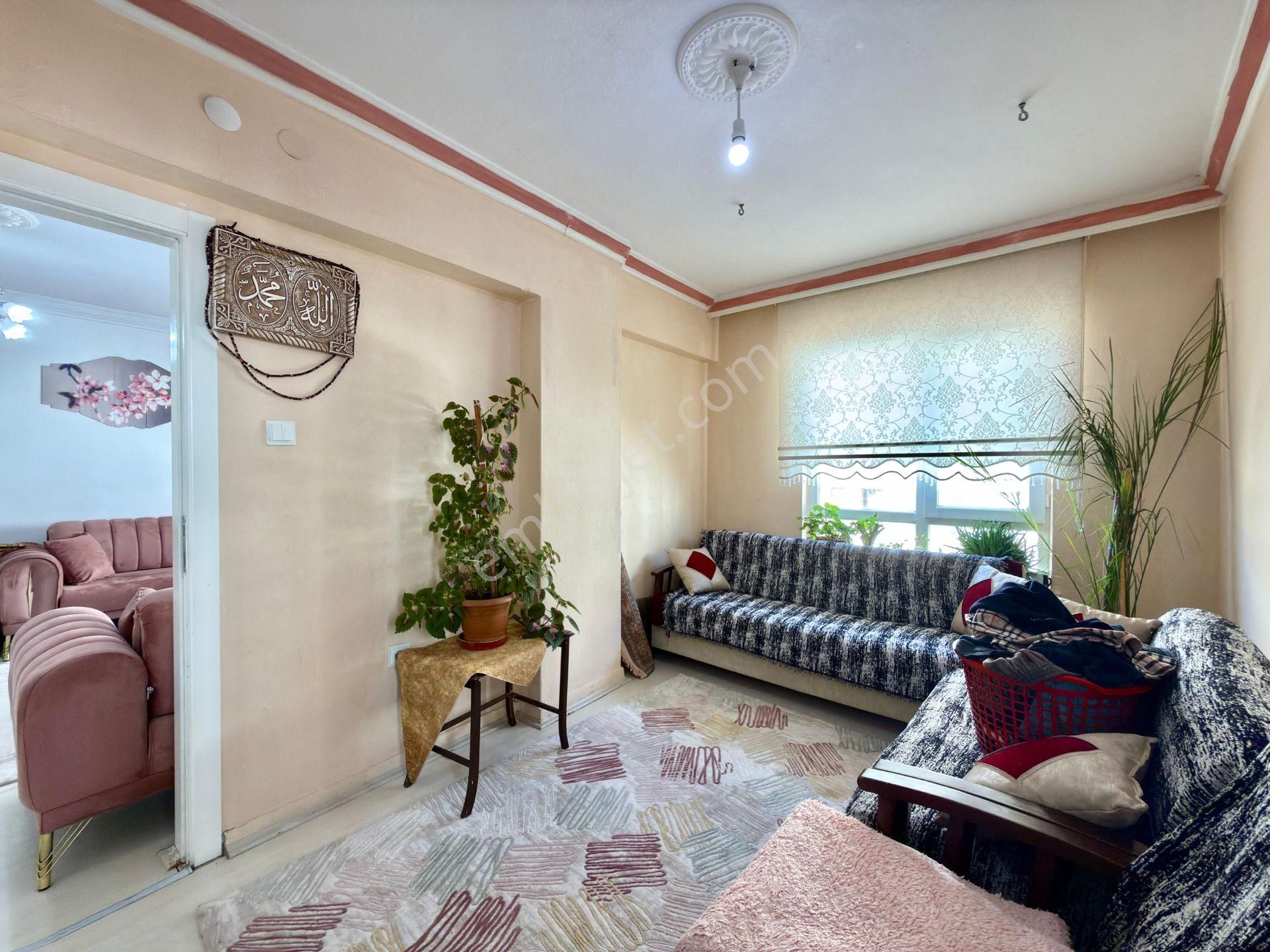 Ufuk Kılıç Emlak'tan Merkezi Konumda Ara Katda Kredi Limitsiz 4+1 - Görsel 15