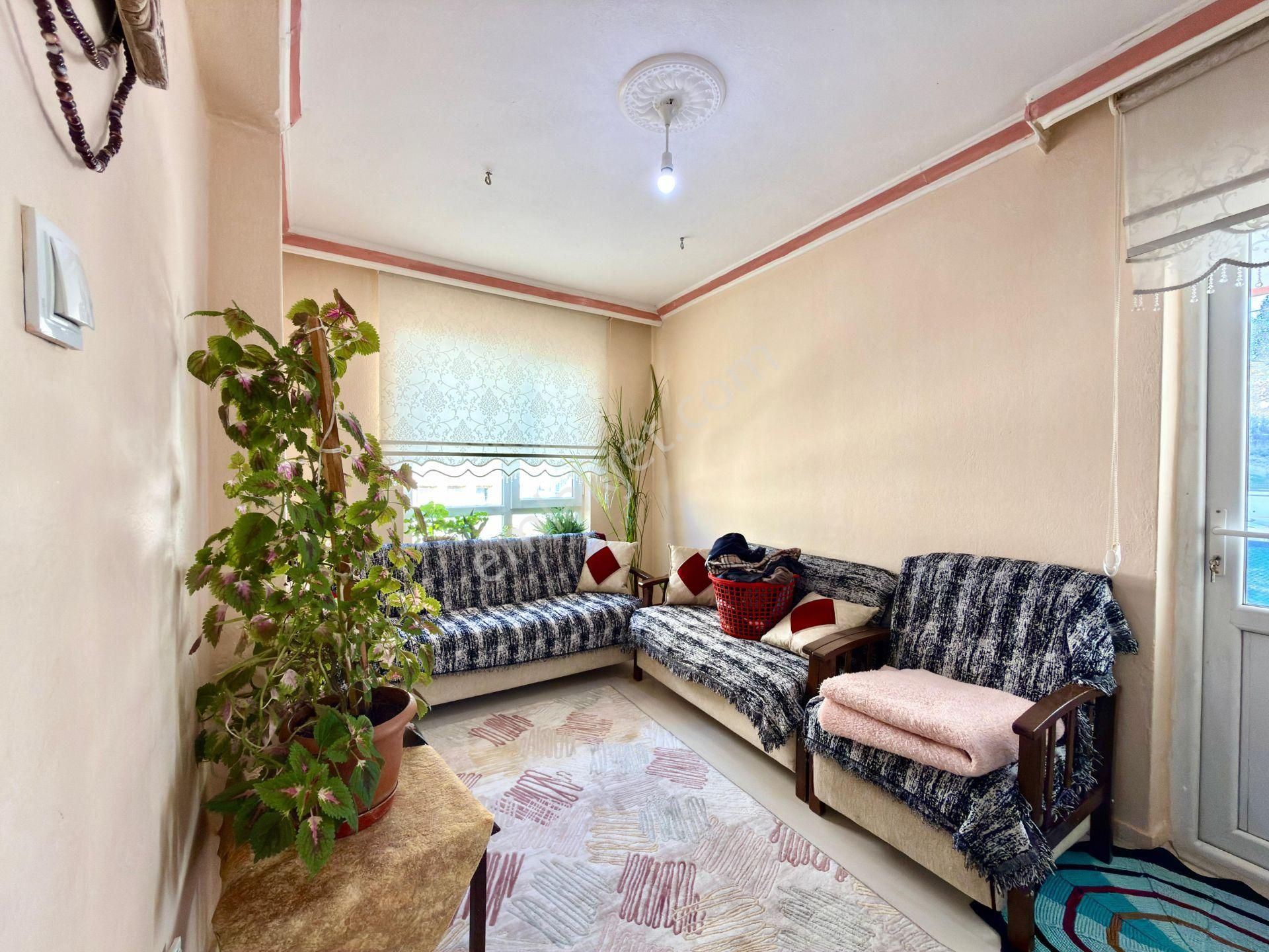 Ufuk Kılıç Emlak'tan Merkezi Konumda Ara Katda Kredi Limitsiz 4+1 - Görsel 14