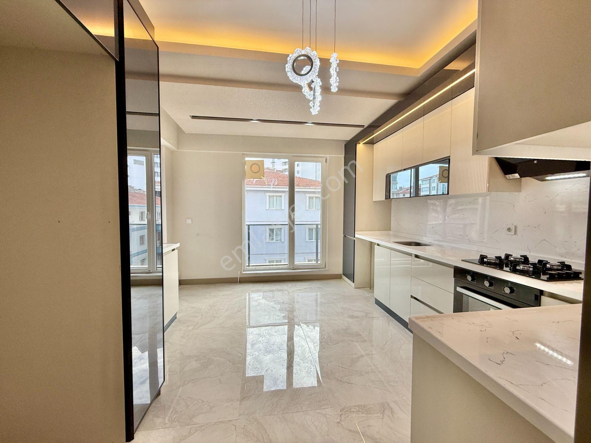 Çiftçioğullarından Sarayda G.odalı E.banyolu Ara Kat 4+1 Fırsat Dairesi - Görsel 2