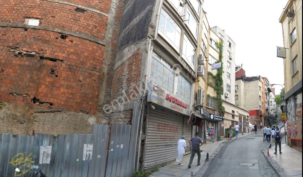 Sirkeci'de Ön Ve Arka Birlikte Satılık Dükkan - Görsel 5