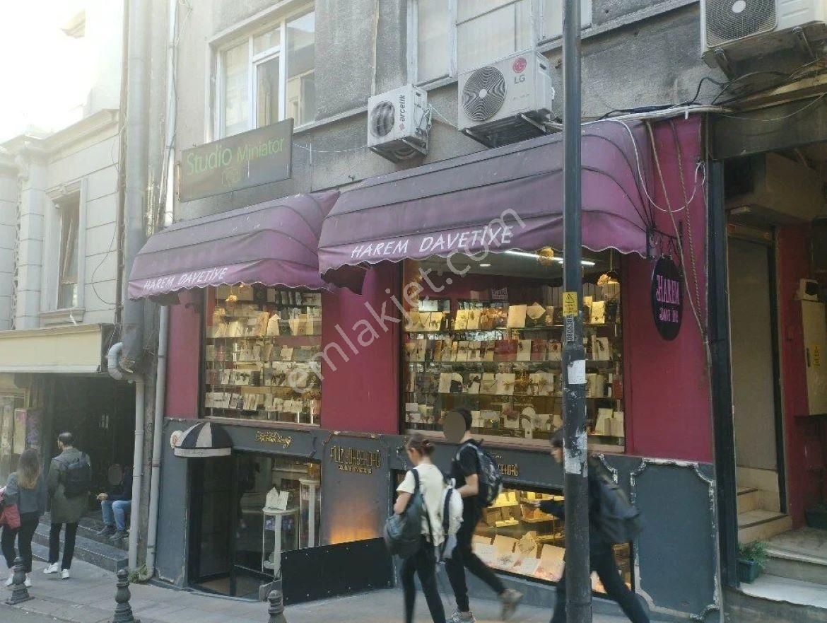 Sirkeci'de Ön Ve Arka Birlikte Satılık Dükkan - Görsel 4