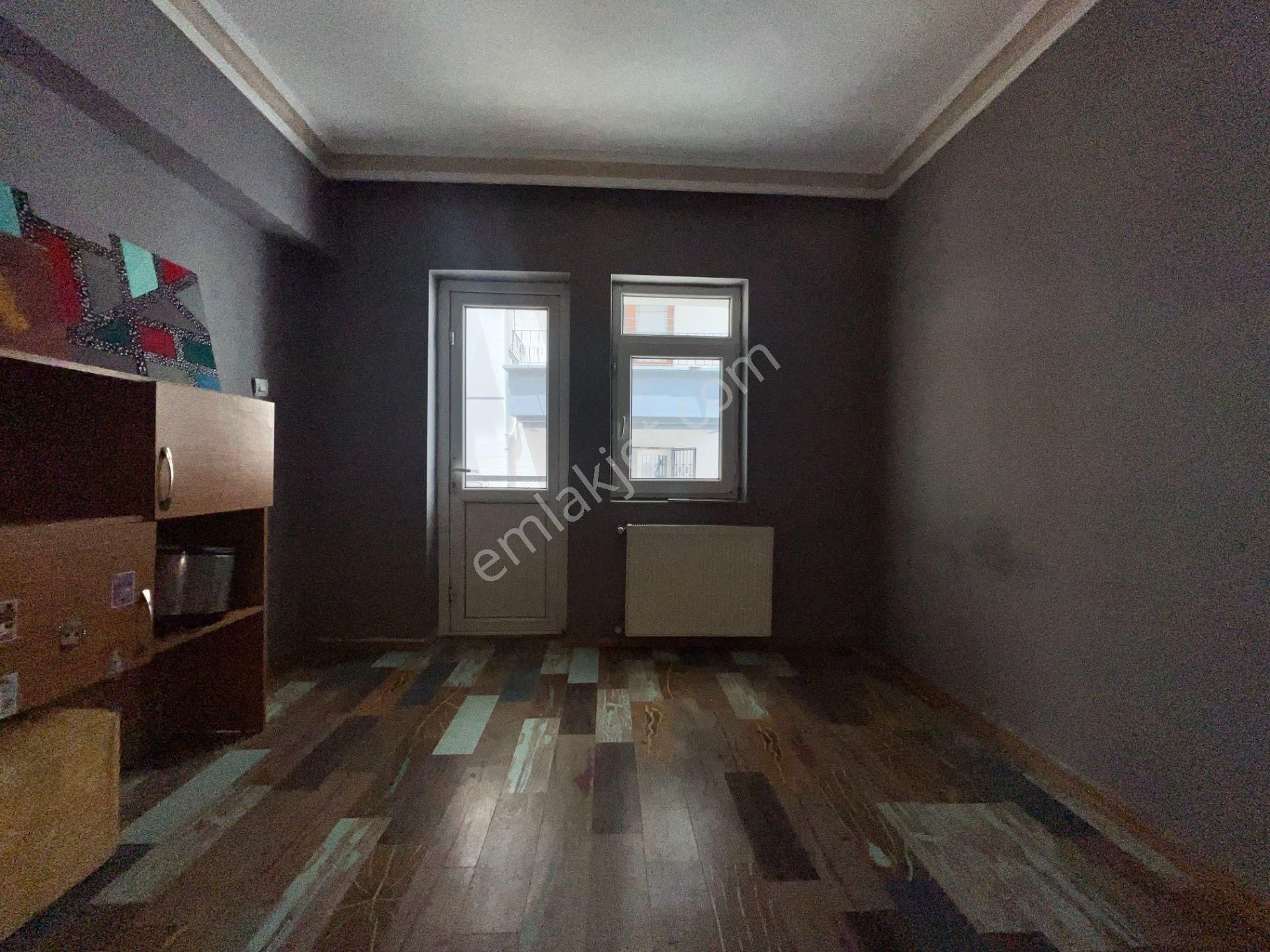 Ufuk Kılıç Emlak'tan Merkezi Konumda 4+1 Masrafsız Orta Kat Daire - Görsel 13